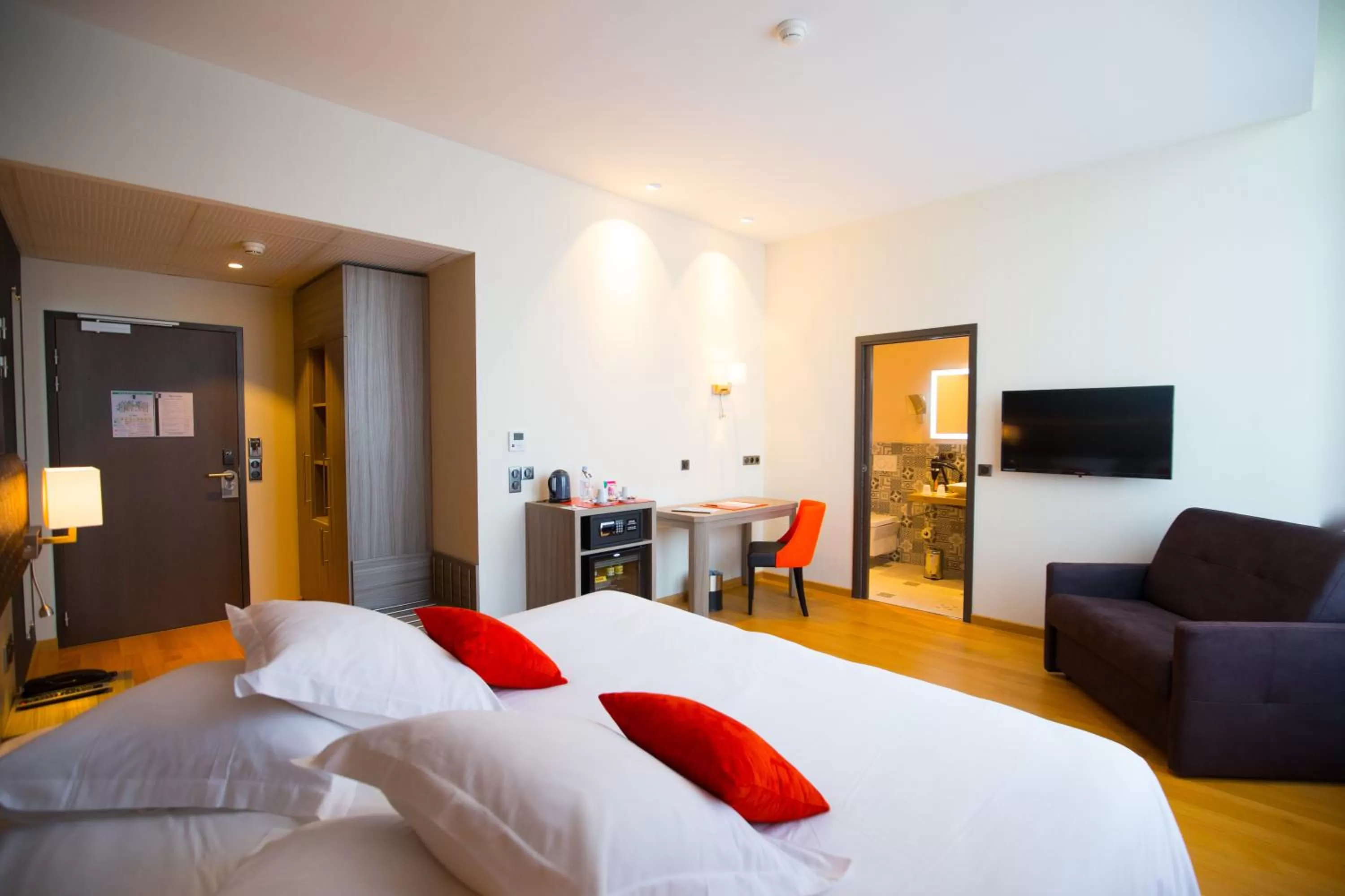 Deluxe Twin Room with Garden View in Les Jardins du Mess