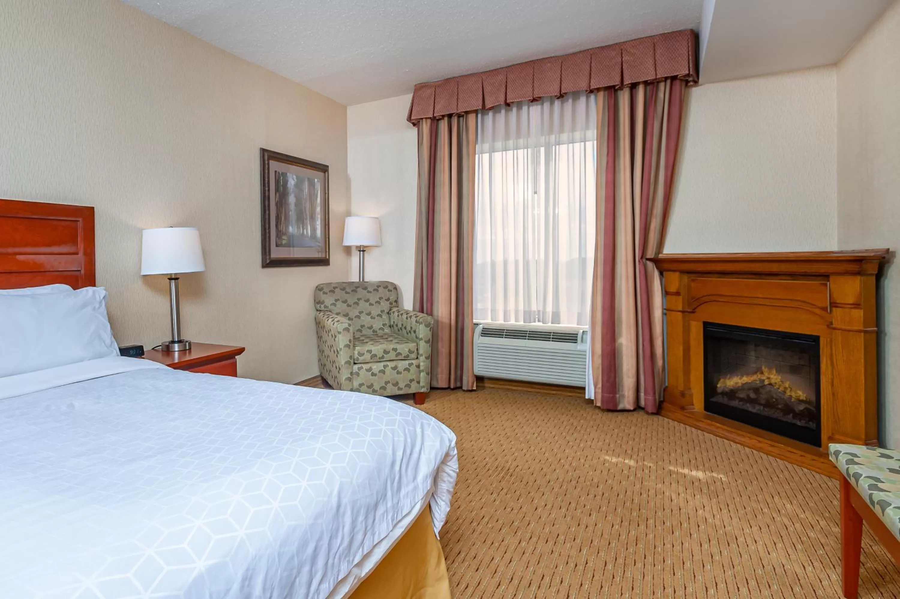 King Suite with Hot Tub in Holiday Inn Express Hotel & Suites Clarington - Bowmanville, an IHG Hotel