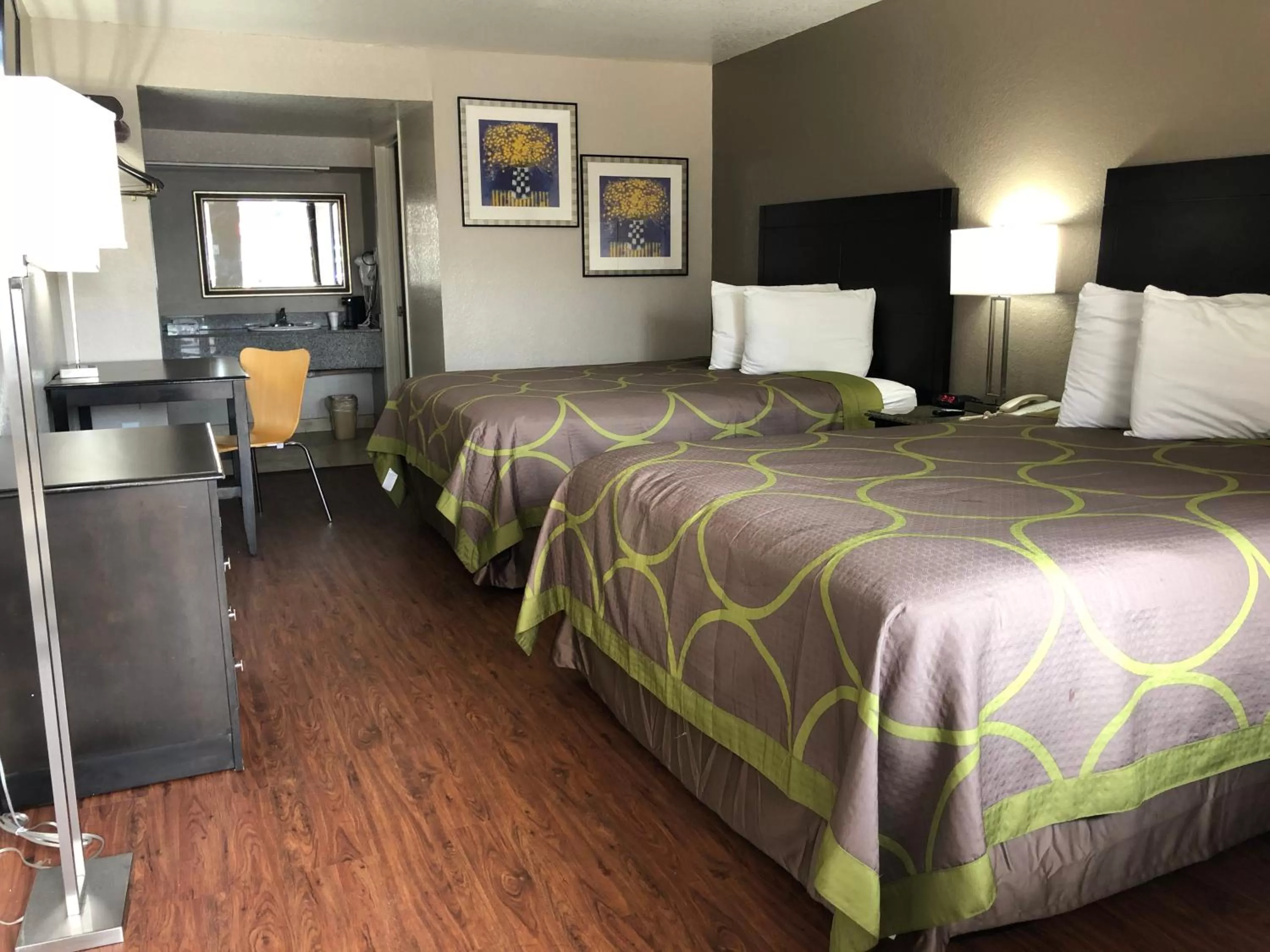 Queen Room with Two Queen Beds - Non-Smoking in Super 8 by Wyndham San Antonio Pearl District Downtown
