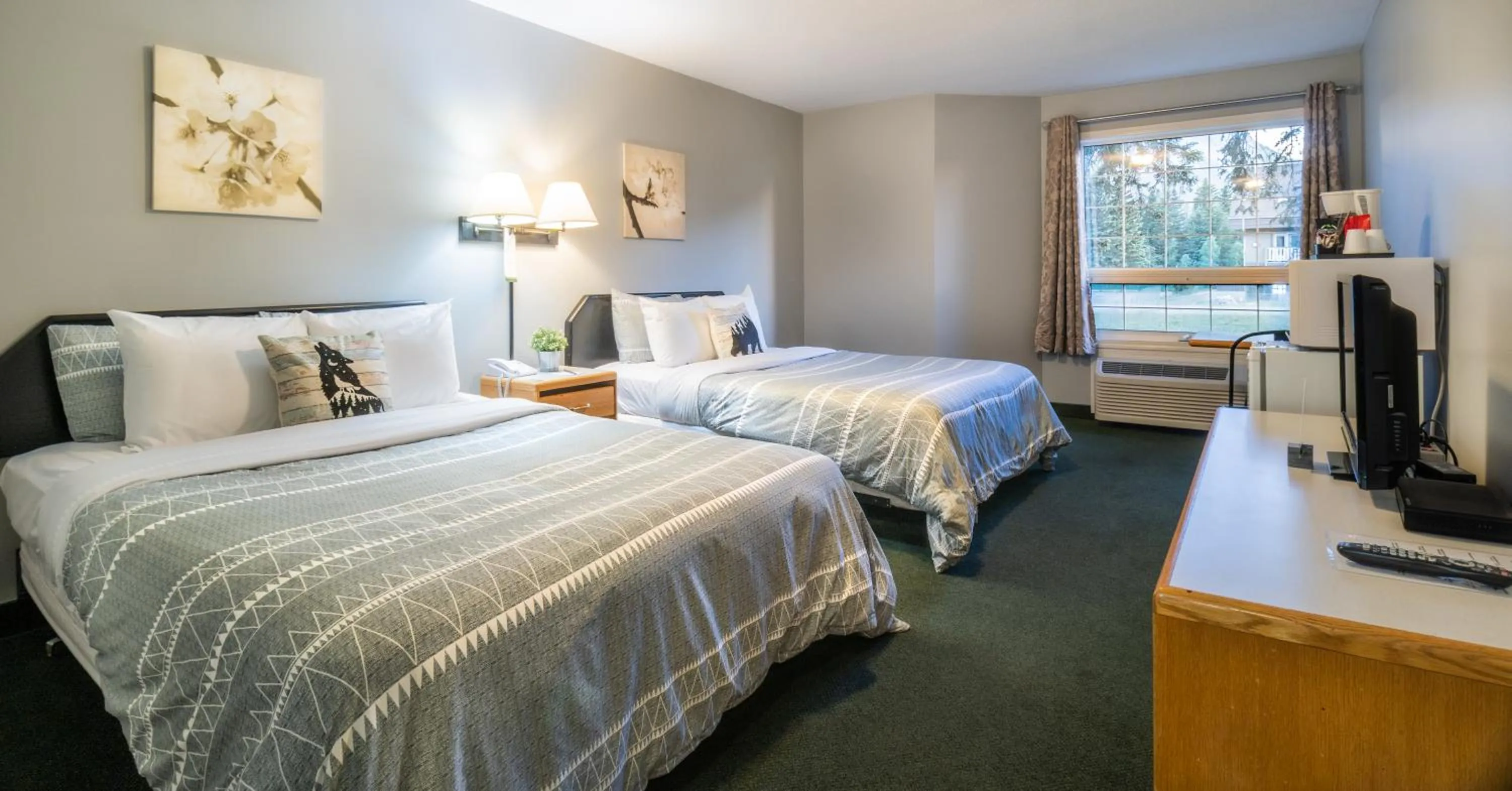 Deluxe Double Room in Mountain View Inn