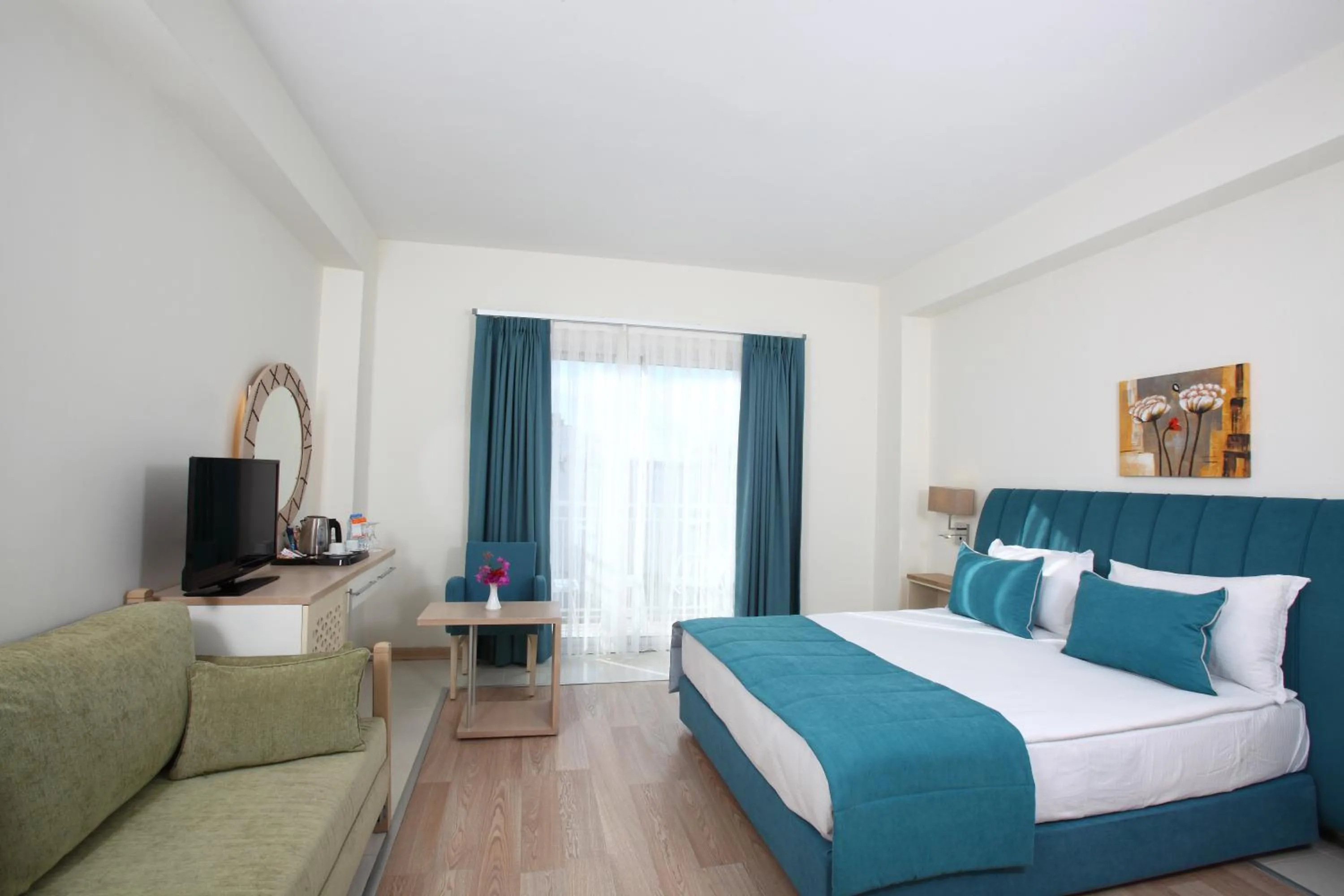 Standard Triple Room in Mandarin Resort & Spa