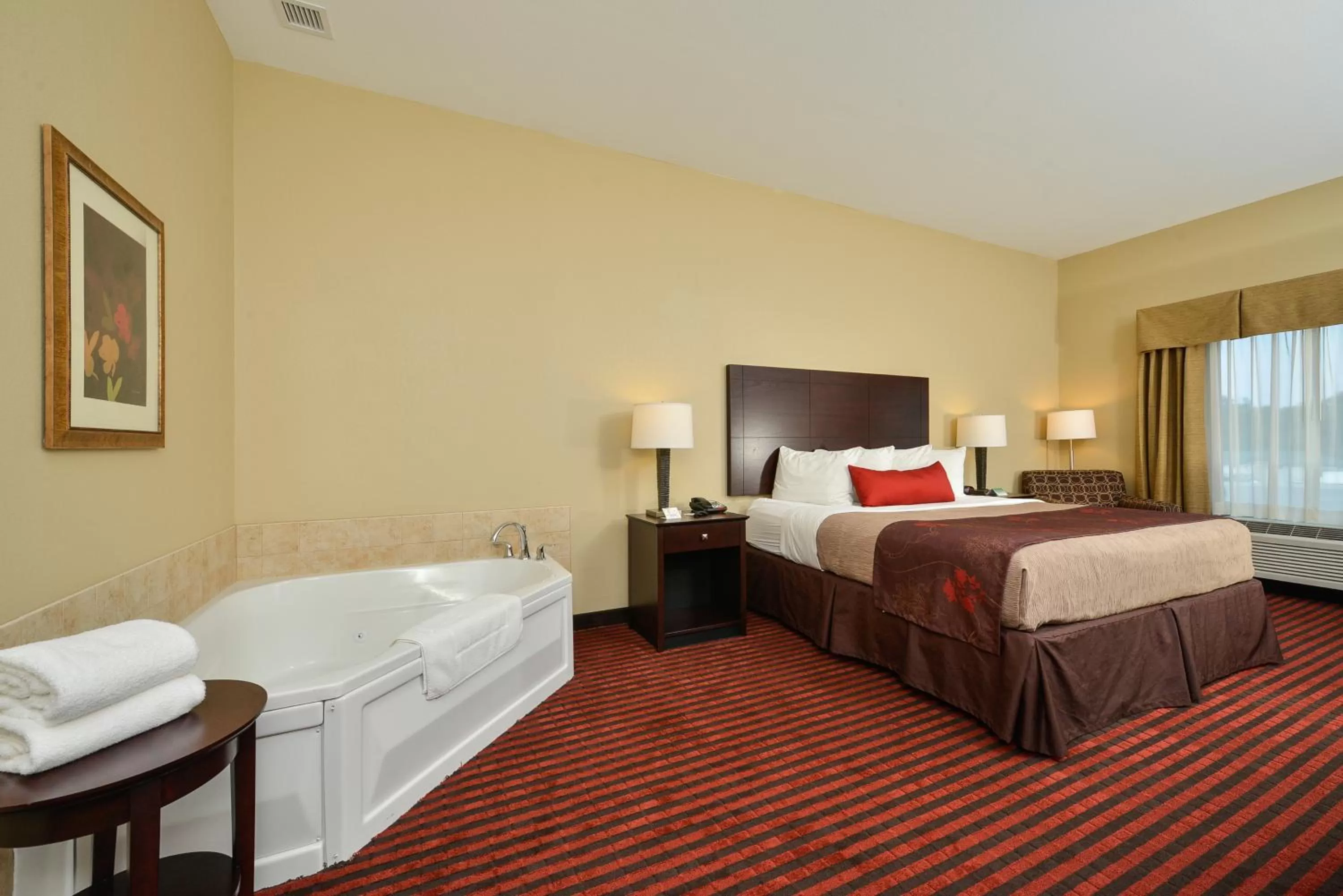 King Suite with Spa Bath in Best Western Plus Louisa