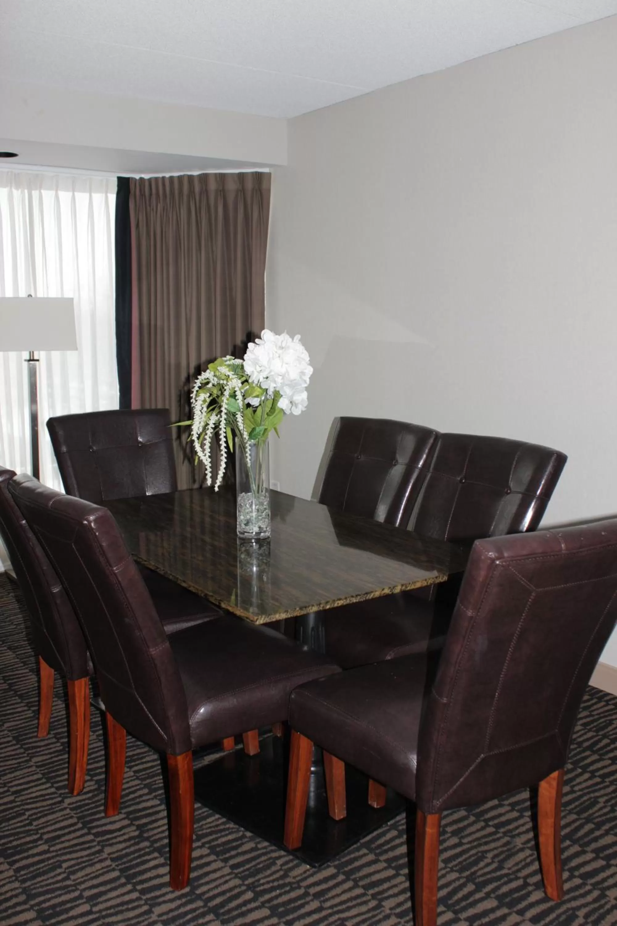 Presidential King Suite in Ramada Plaza by Wyndham Niagara Falls