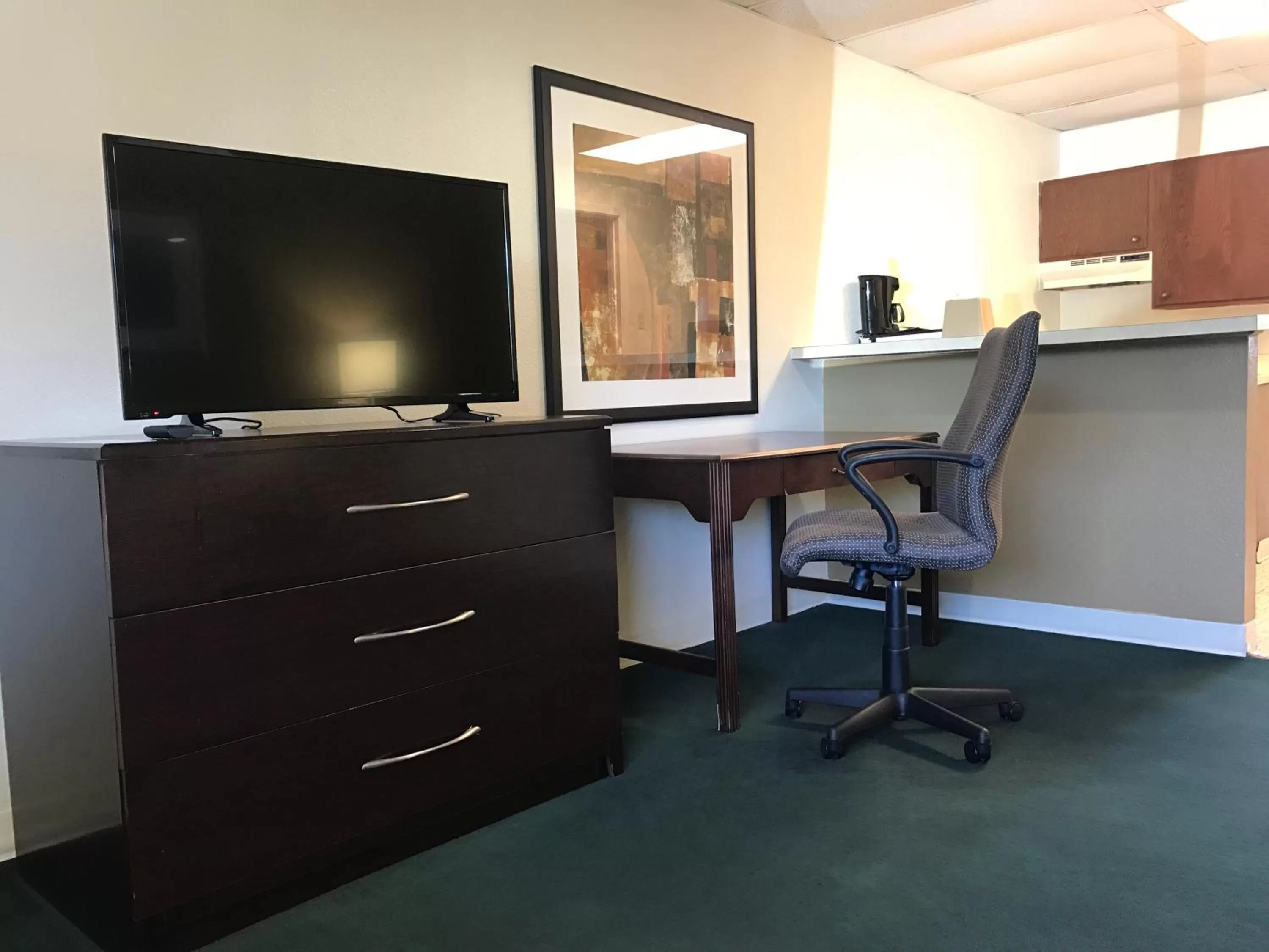Bedroom in Knights Inn Longview