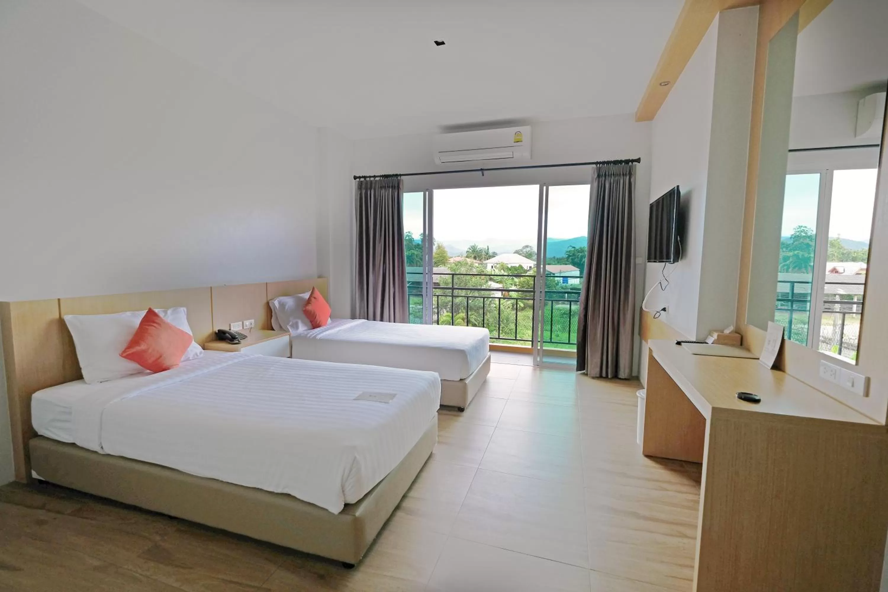 Twin Room with Balcony in Sleeping Tree Hotel