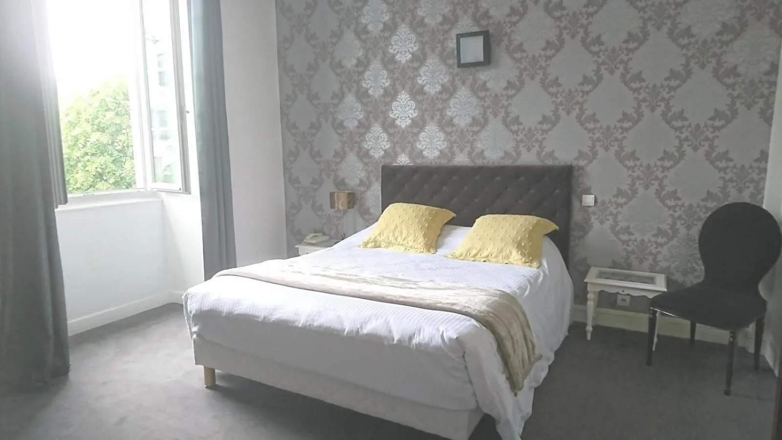 Comfort Double Room in The Originals Boutique, Villa Montpensier, Pau