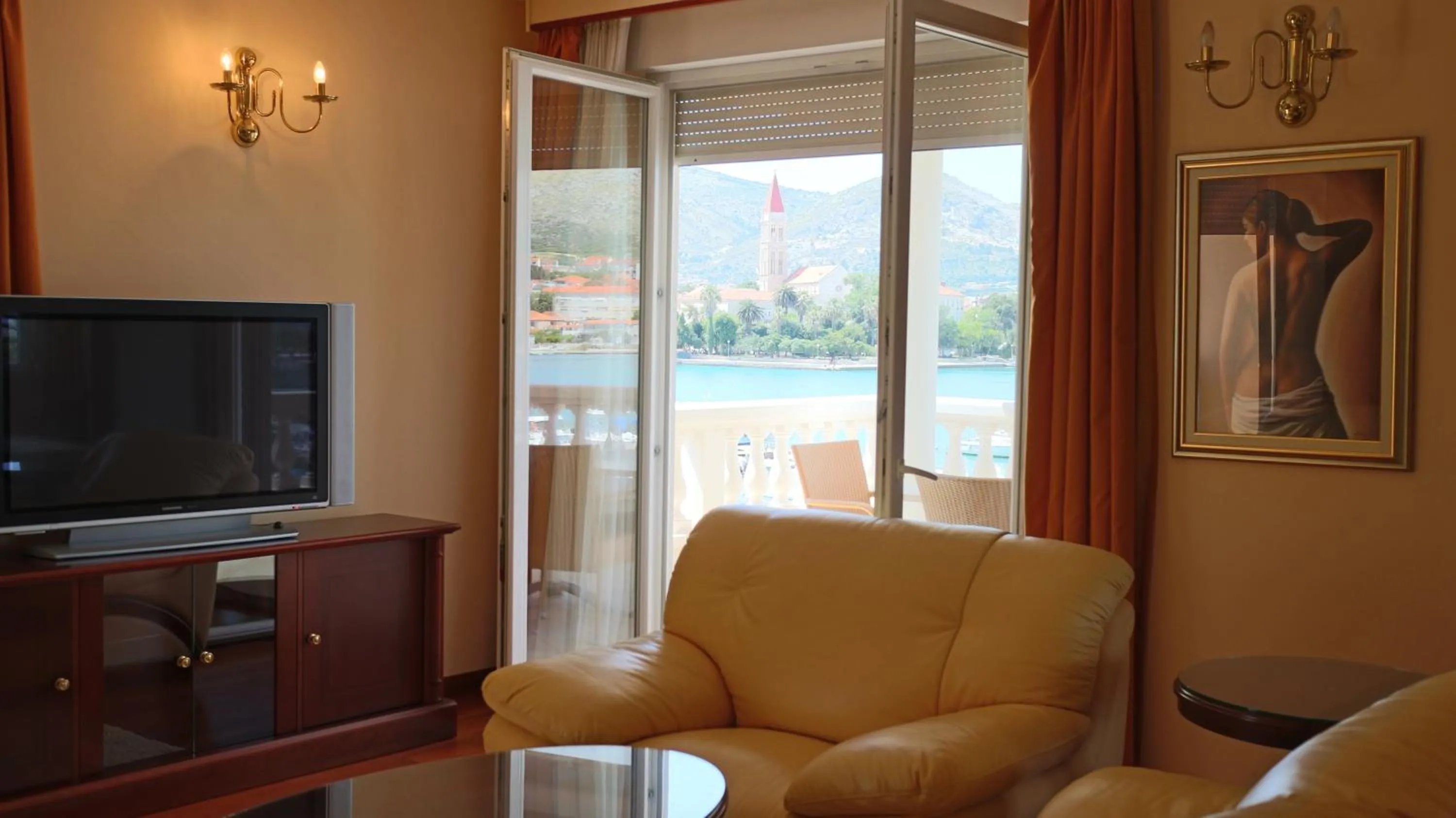 Deluxe Two-Bedroom Apartment with Terrace and Sea View in Hotel Trogir Palace