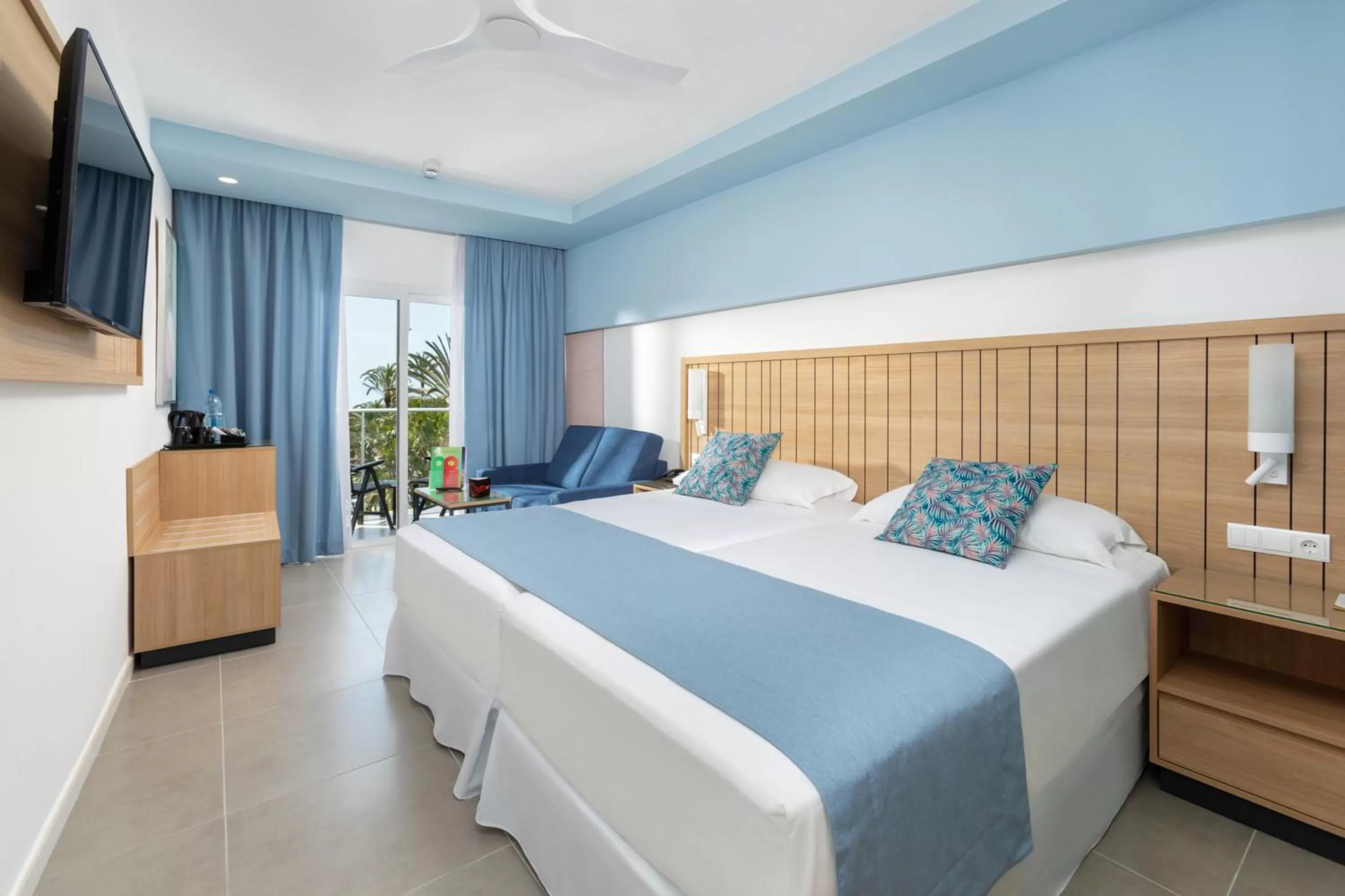 Double Room with Balcony in Hotel Riu Palace Palmeras - All Inclusive