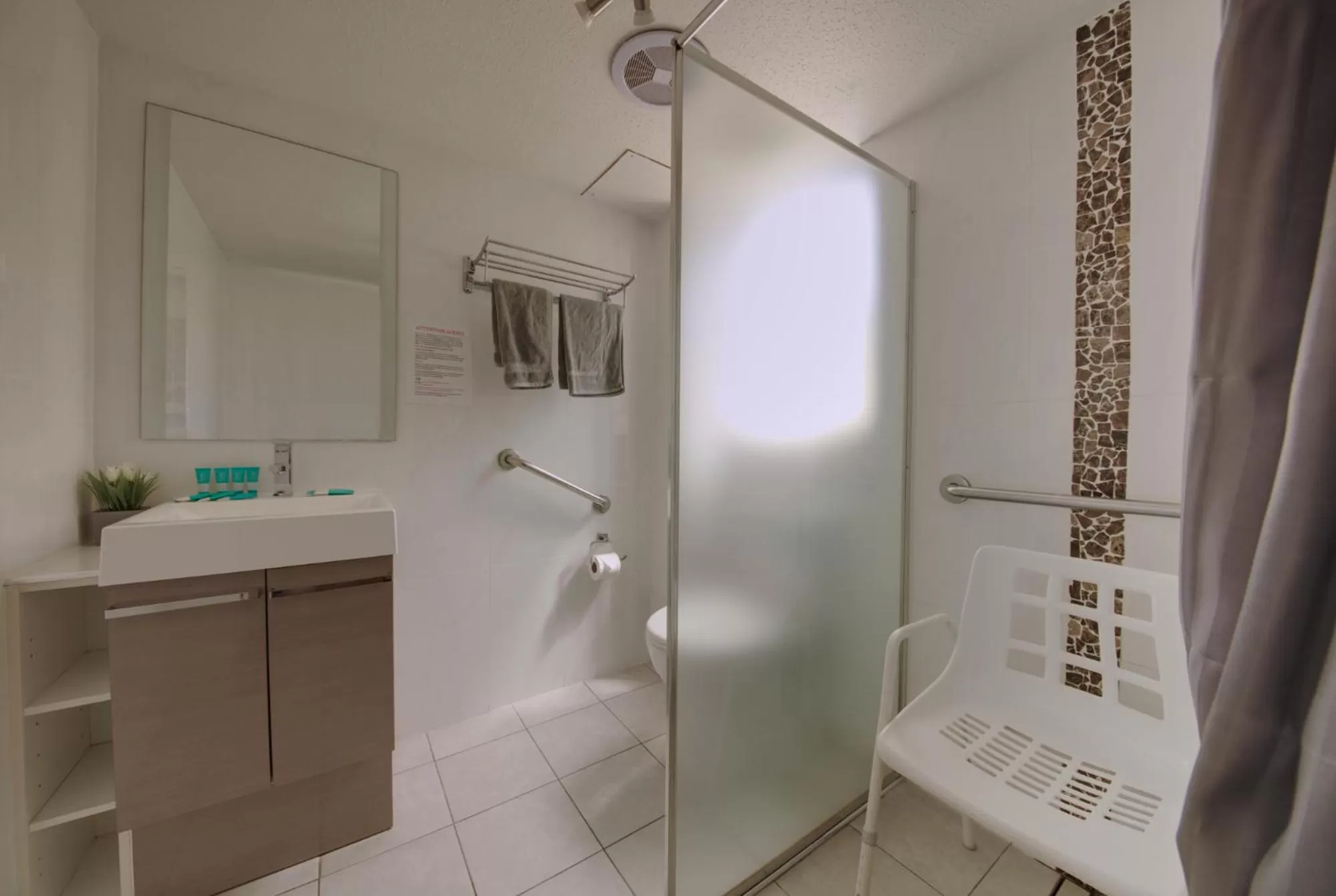 Deluxe Twin Room in Tuncurry Motor Lodge