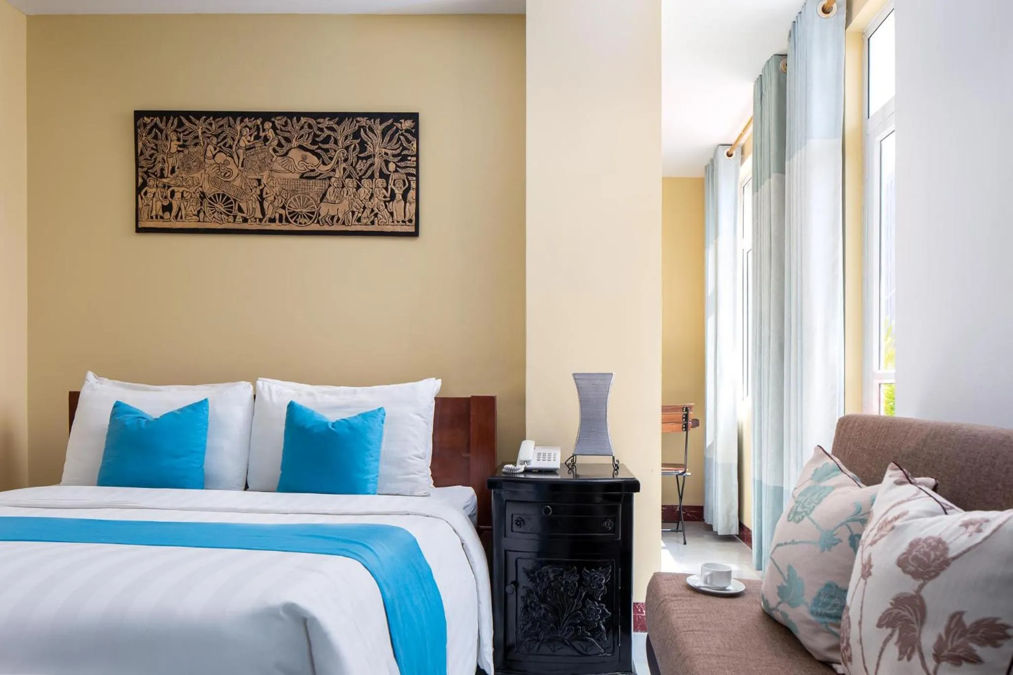 Deluxe Double Room Balcony City View in Botum Palace Hotel