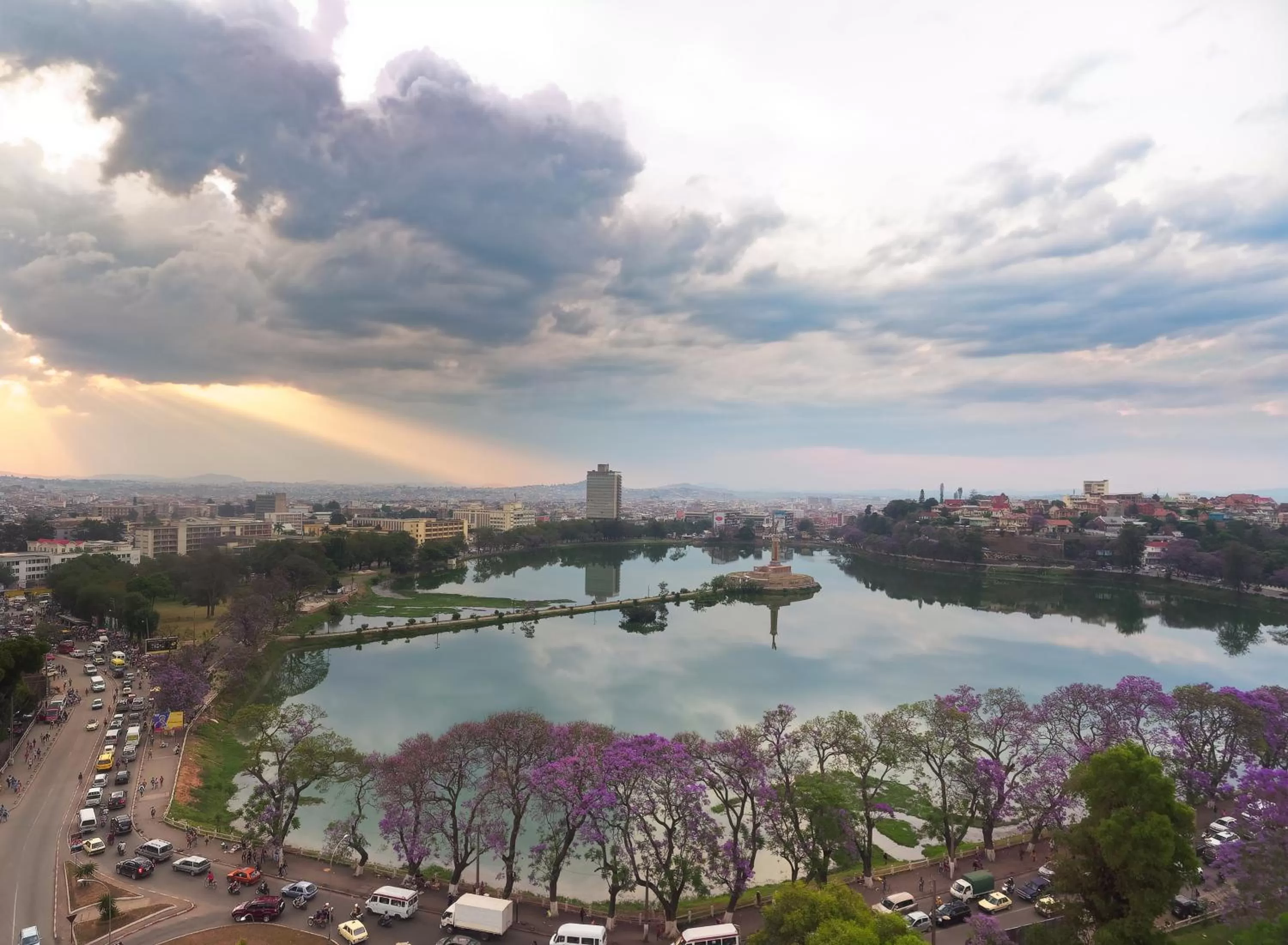 Suite with Lake View in Carlton Madagascar