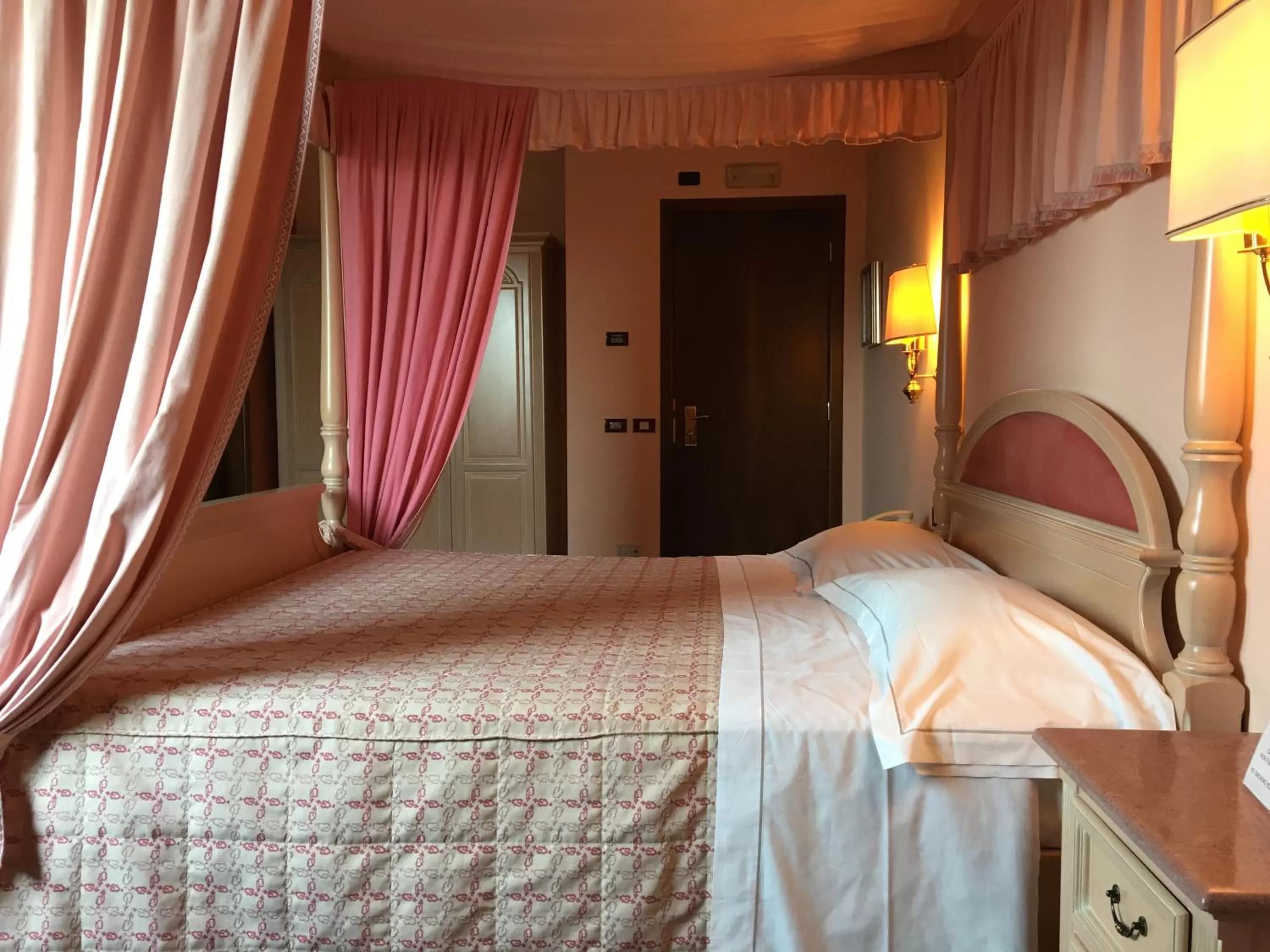 Classic Double or Twin Room in Guglielmotel