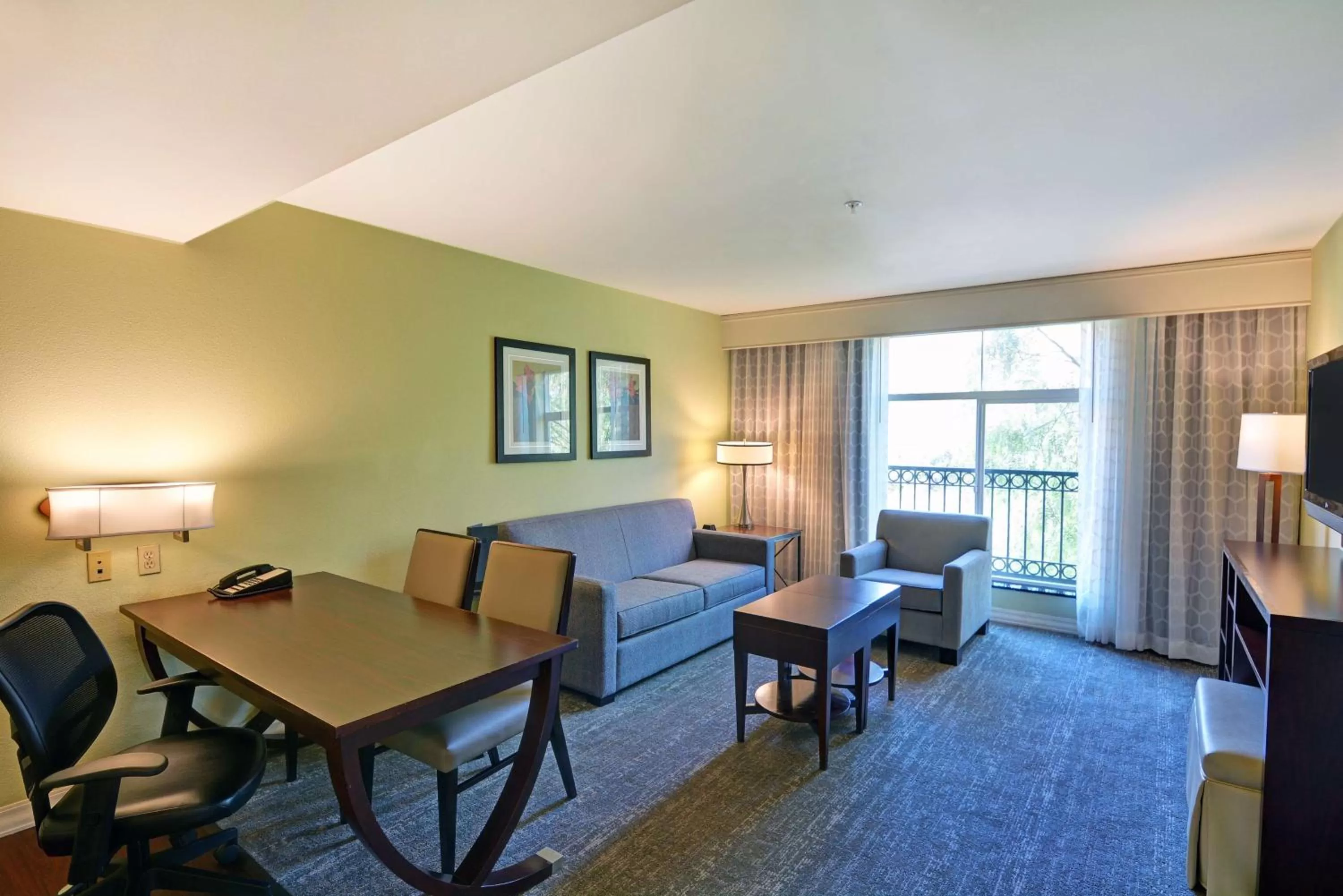 Executive King Suite - Non-Smoking in Embassy Suites Valencia