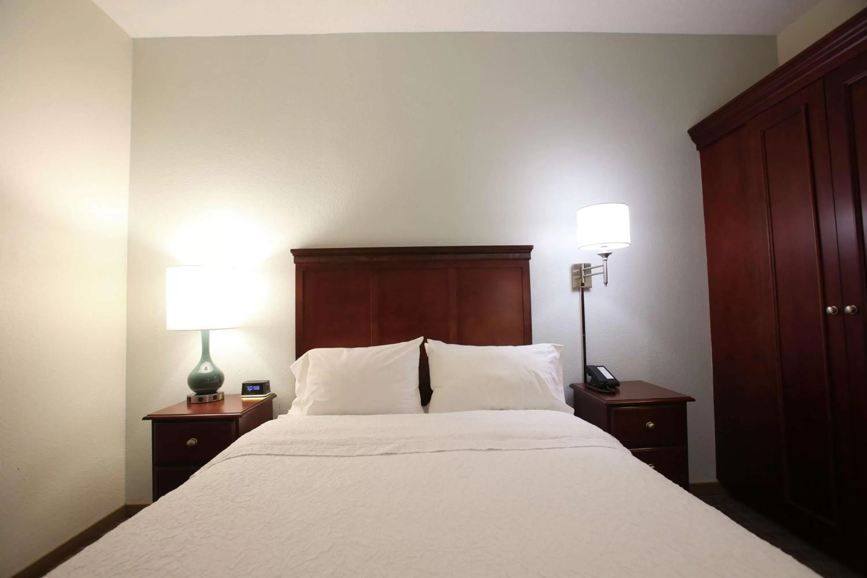 Double Room Accessible with Tub Non-Smoking in Hampton Inn Beckley