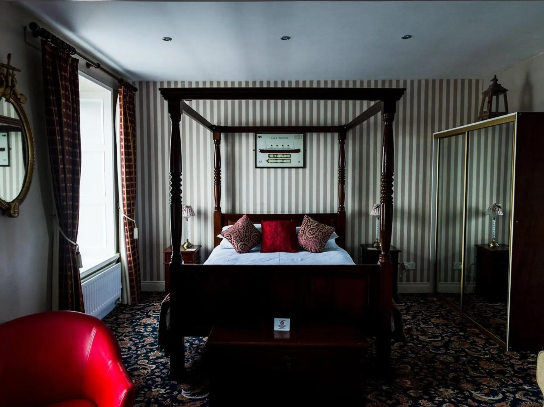 Superior Quadruple Room - single occupancy in Pier 36