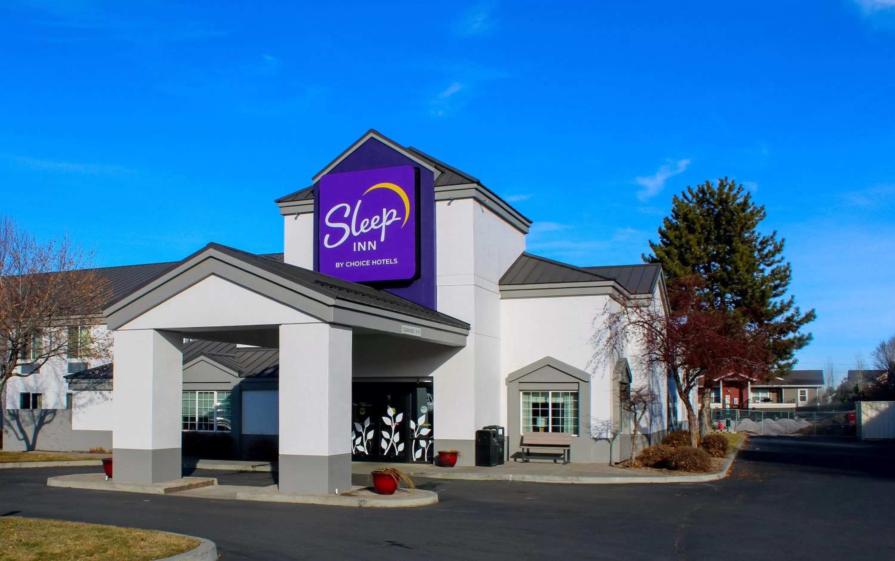 Property building in Sleep Inn Bend Crossroads Plaza