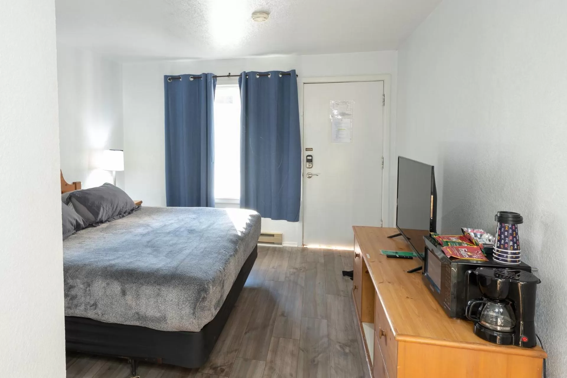 Queen Room in Siesta Motel Colfax WA