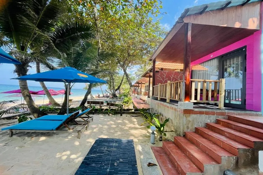 Superior Bungalow - Beachfront in Orange Resort