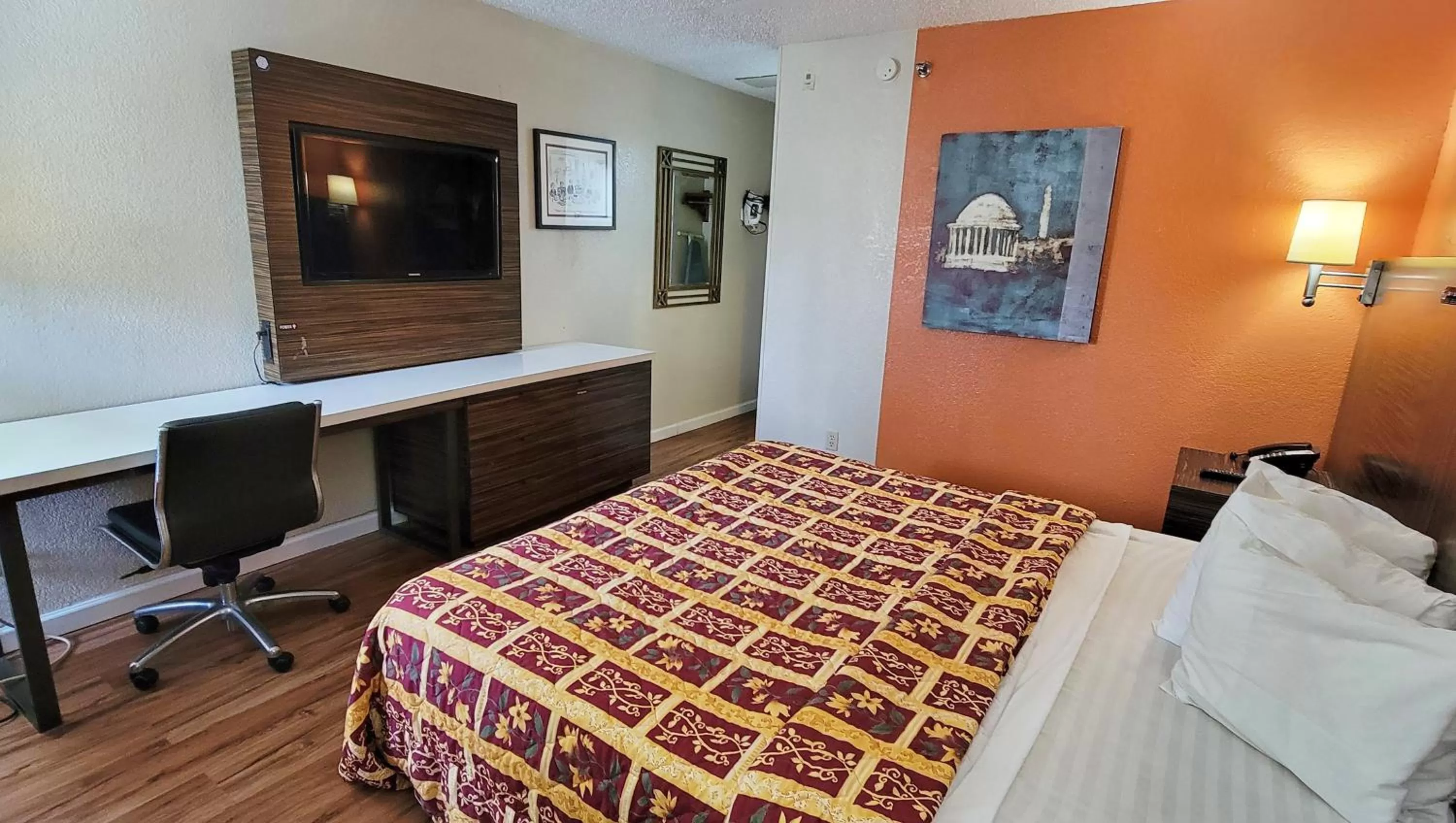 King Room - Disability Access in Studios & Suites 4 Less Charlotte