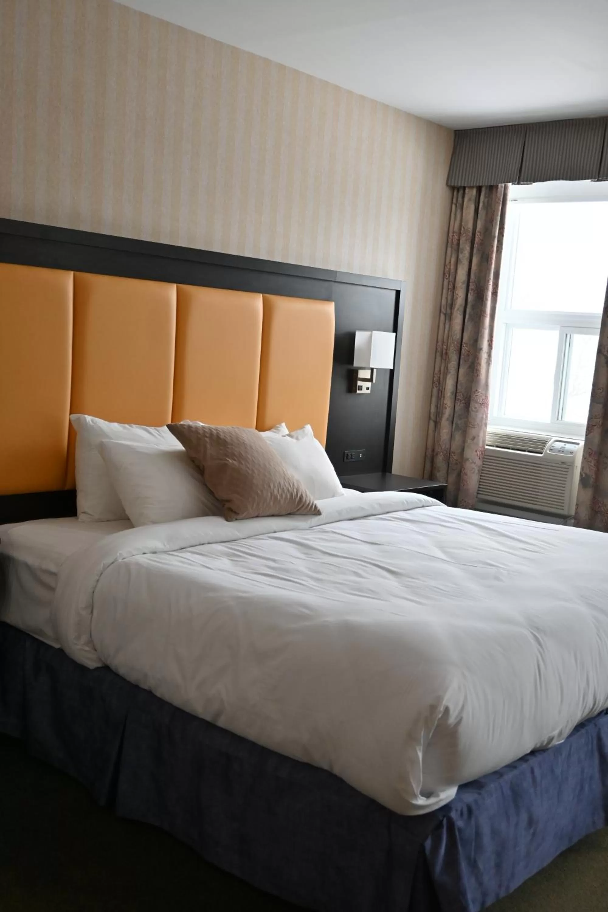 King Room in The Gananoque Inn