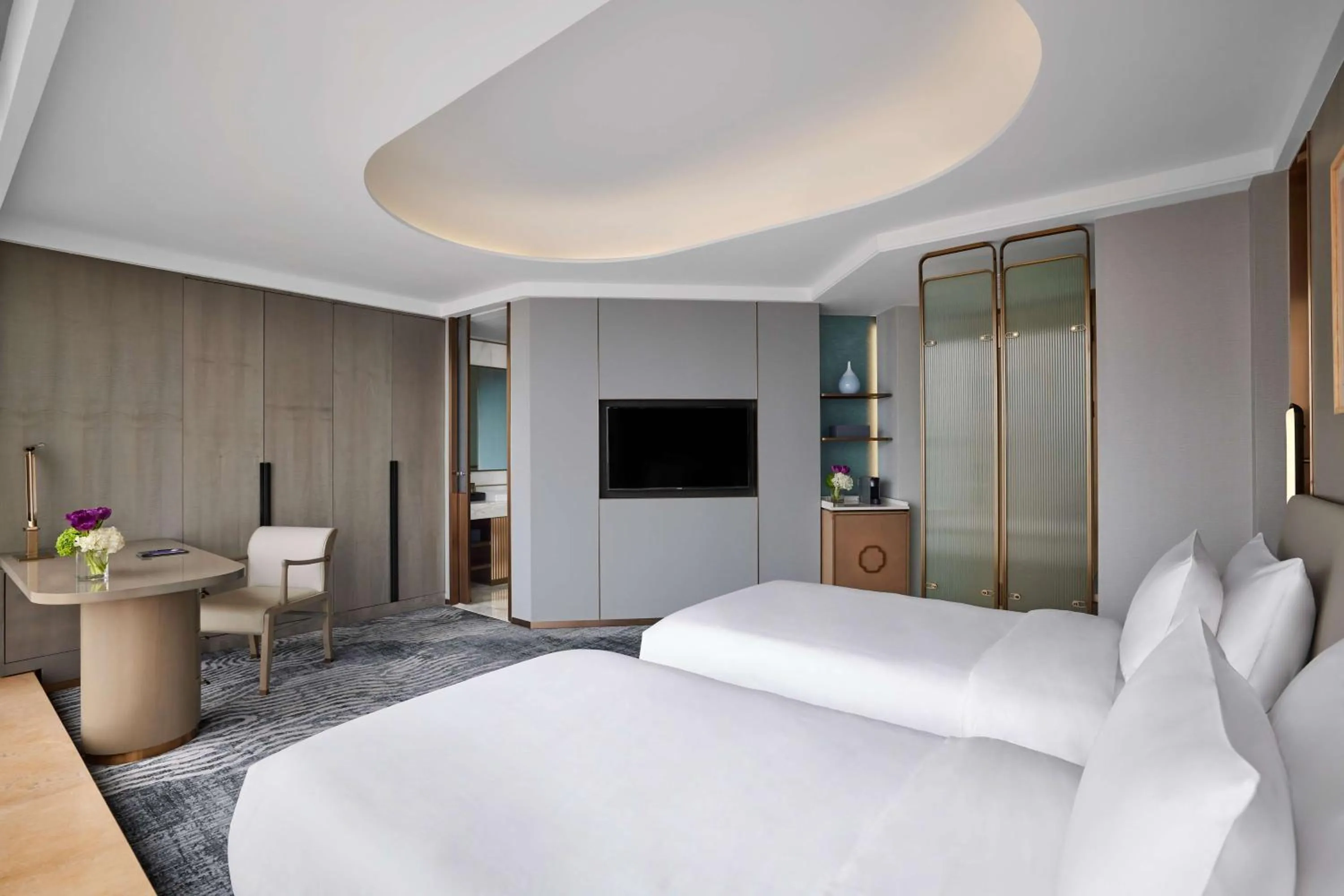 Bedroom, Bed in Conrad Shanghai