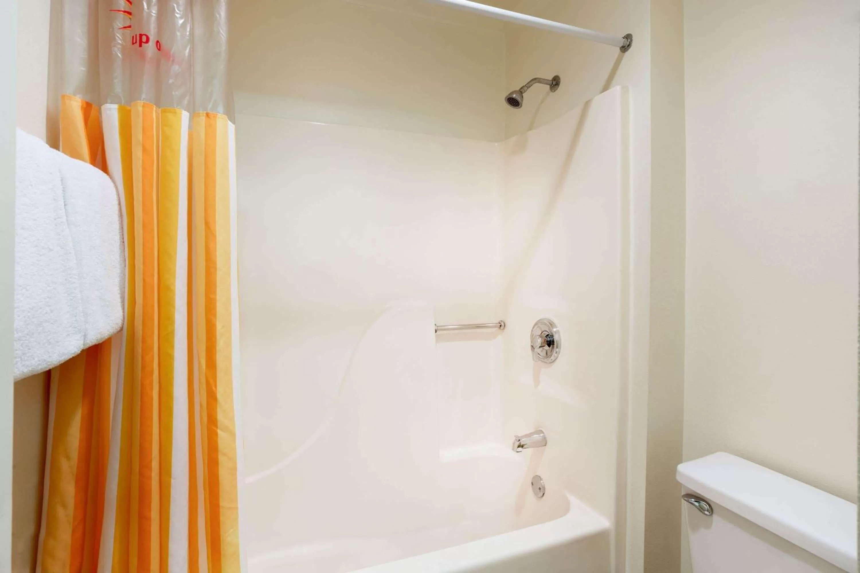 Double Room with Double Beds in La Quinta Inn by Wyndham Chicago Willowbrook