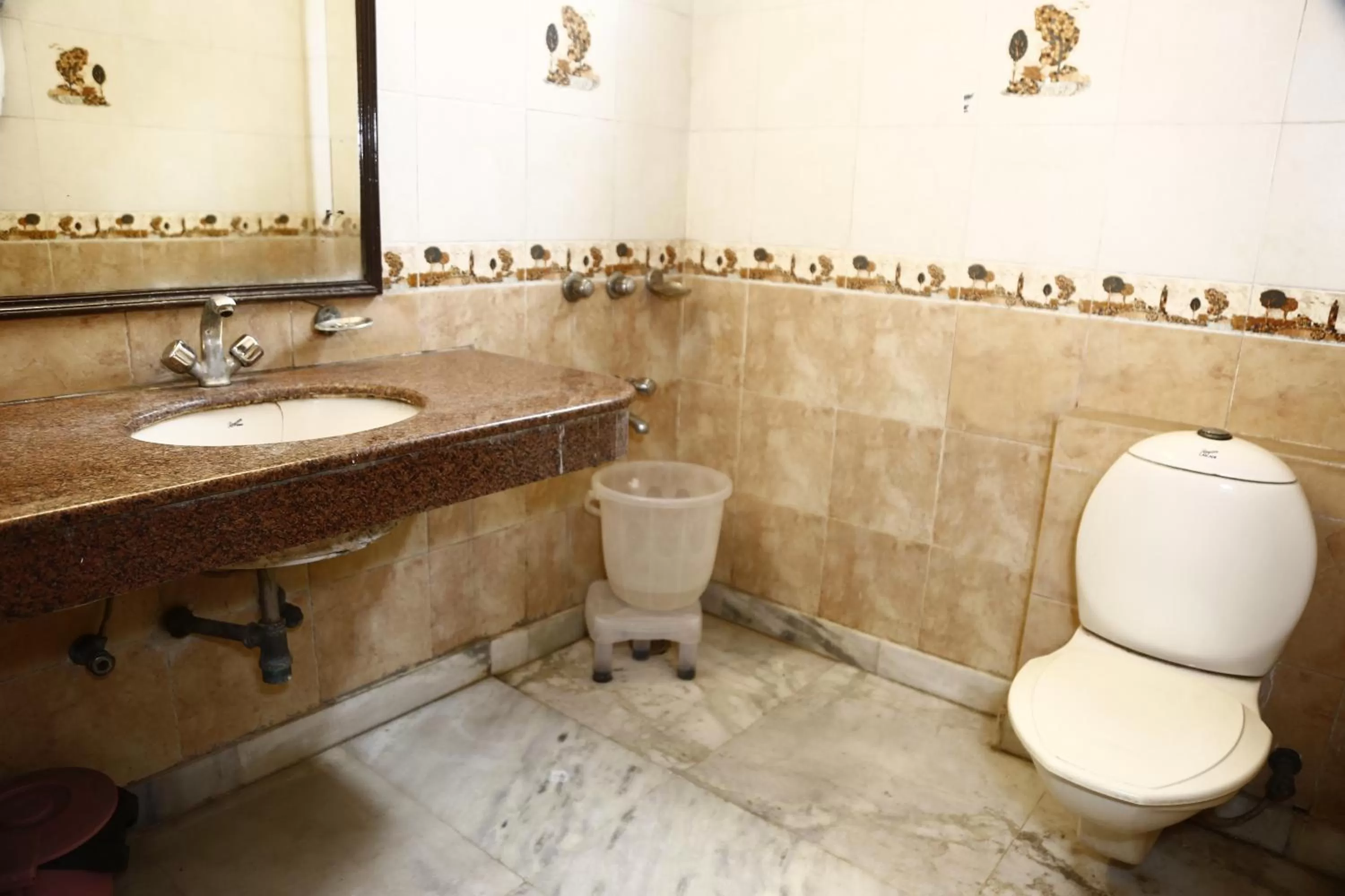 Deluxe Double Room in Hotel City Centre Inn - Nizamuddin Railway Station