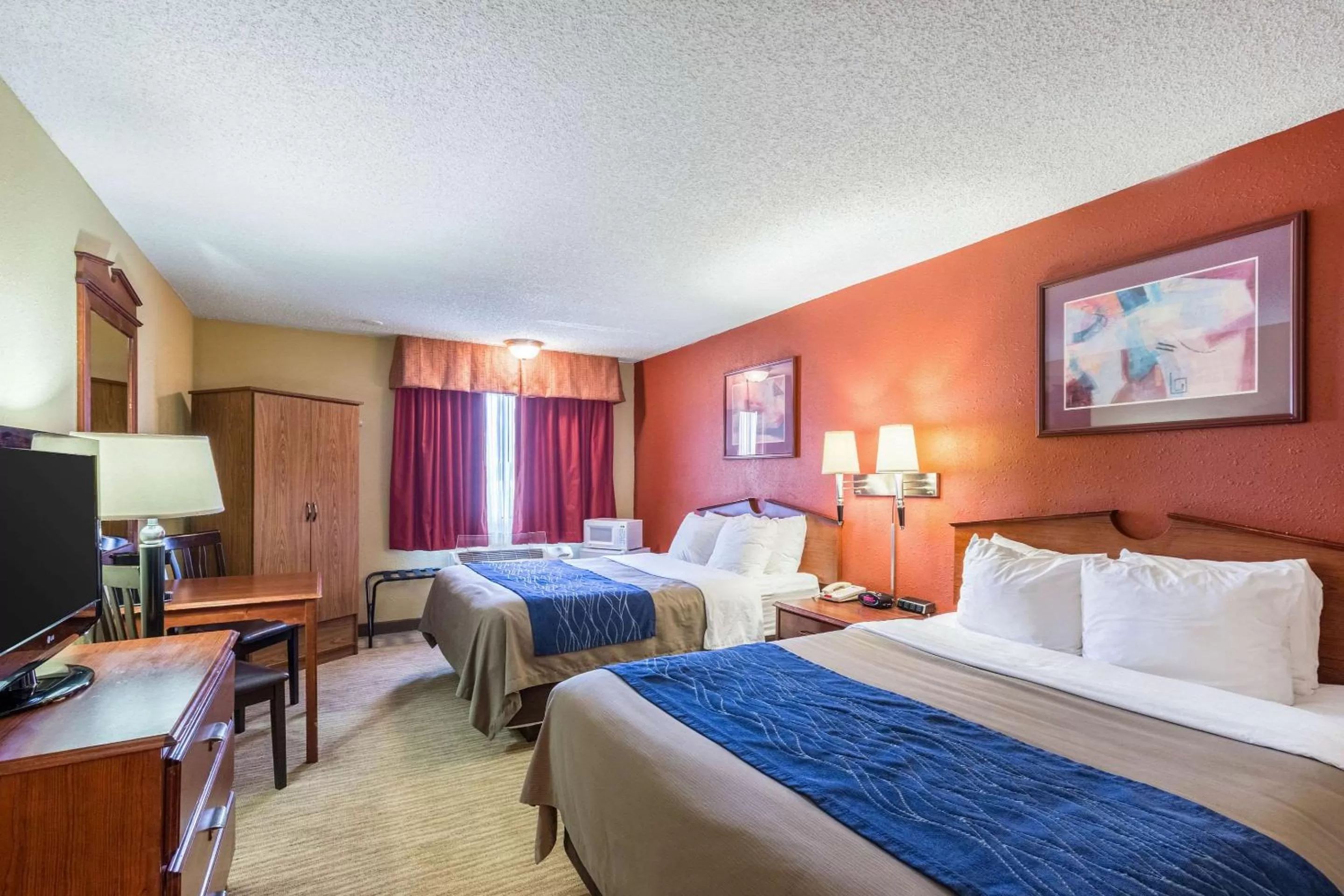 Queen Room with Two Queen Beds - Non-Smoking in Quality Inn Scottsbluff