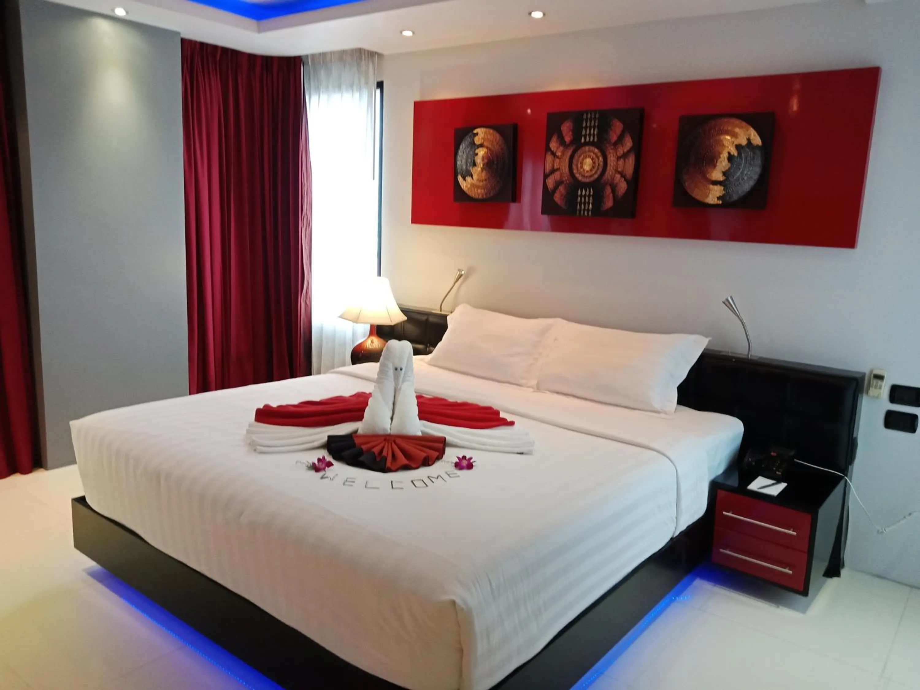 Executive Suite in Absolute Bangla Suites