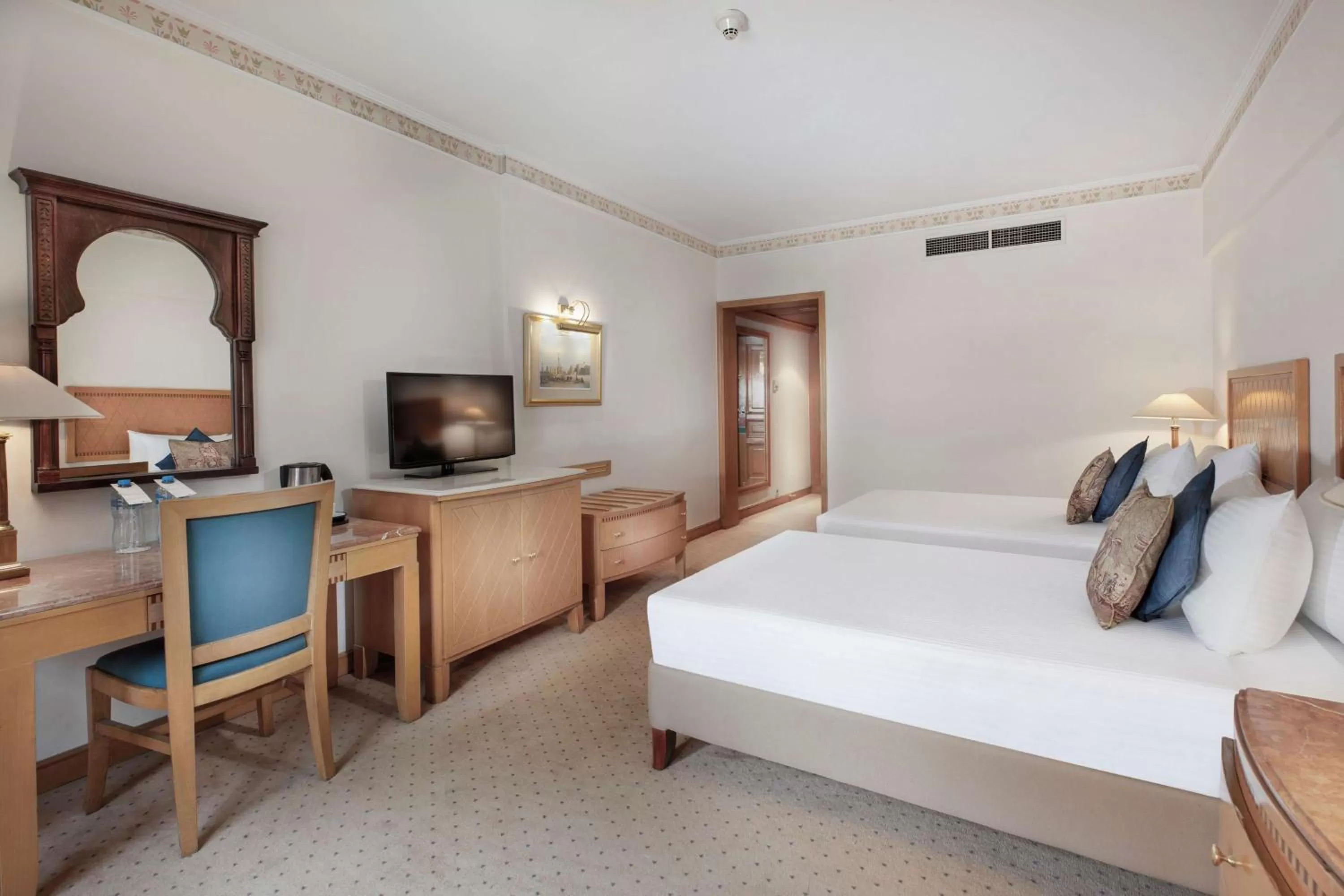 Classic Patio View Room in Steigenberger Nile Palace Luxor - Convention Center