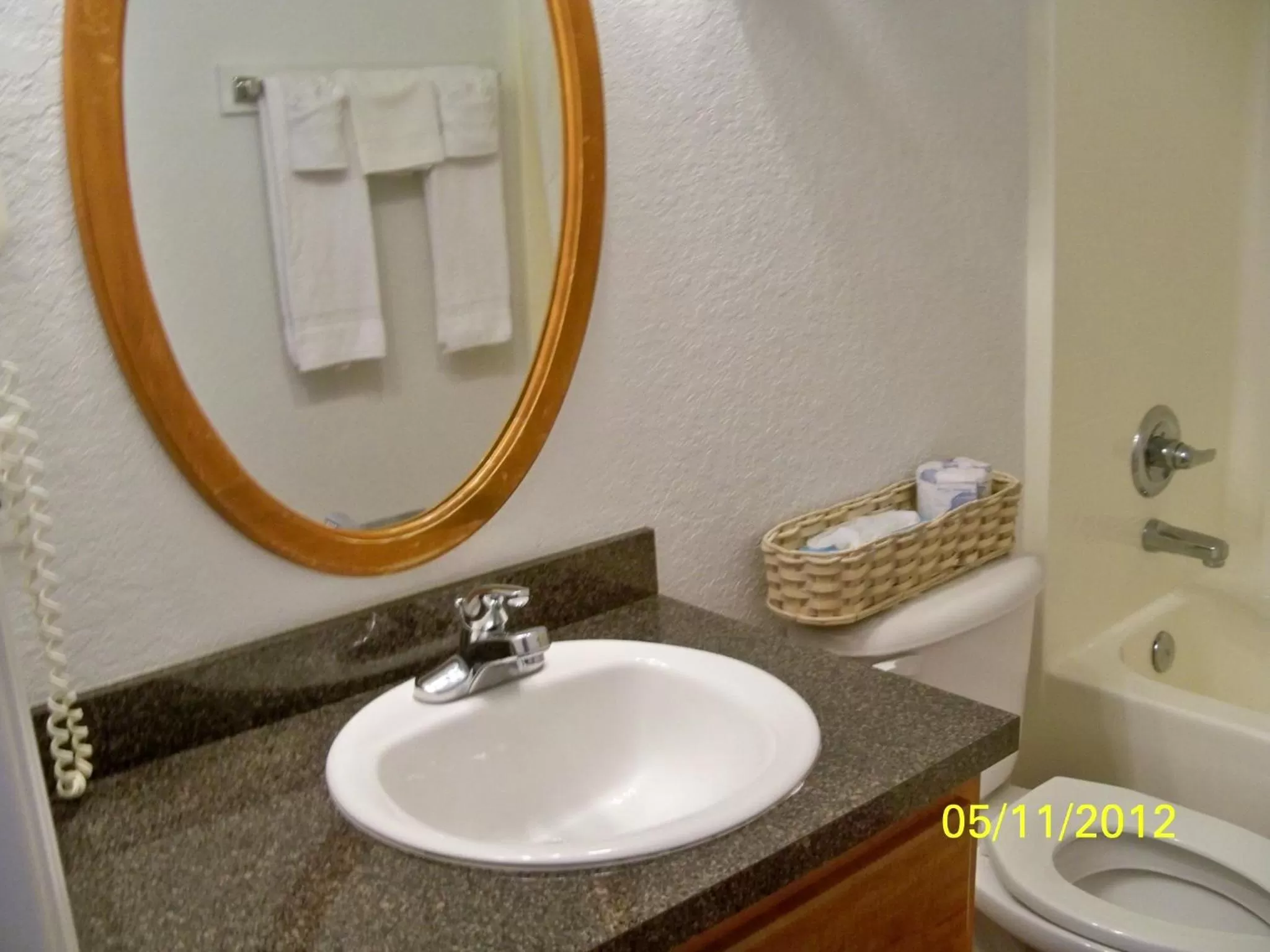 Standard Room with Two Double Beds in Lake Roy Beach Inn - Winter Haven