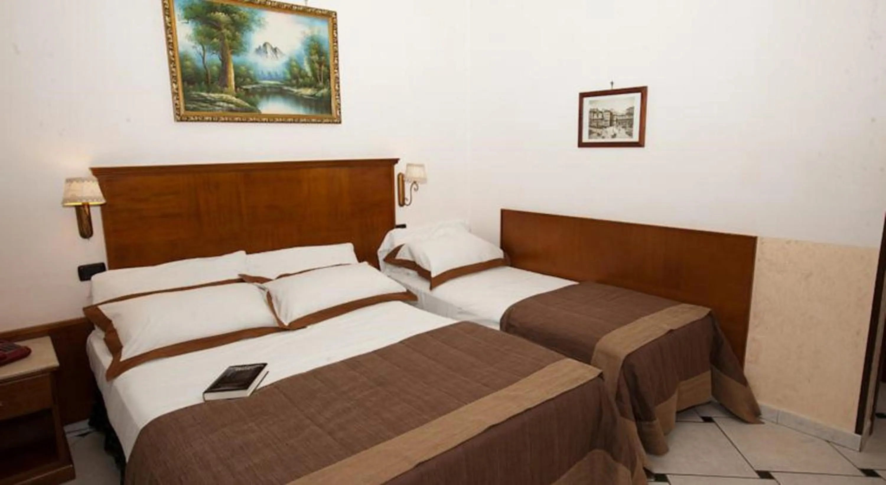 Triple Room in Hotel Garibaldi
