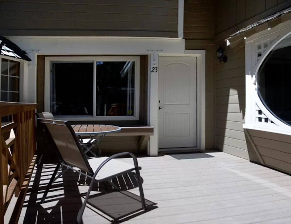 Deluxe King Suite in Silver Pines Lodge