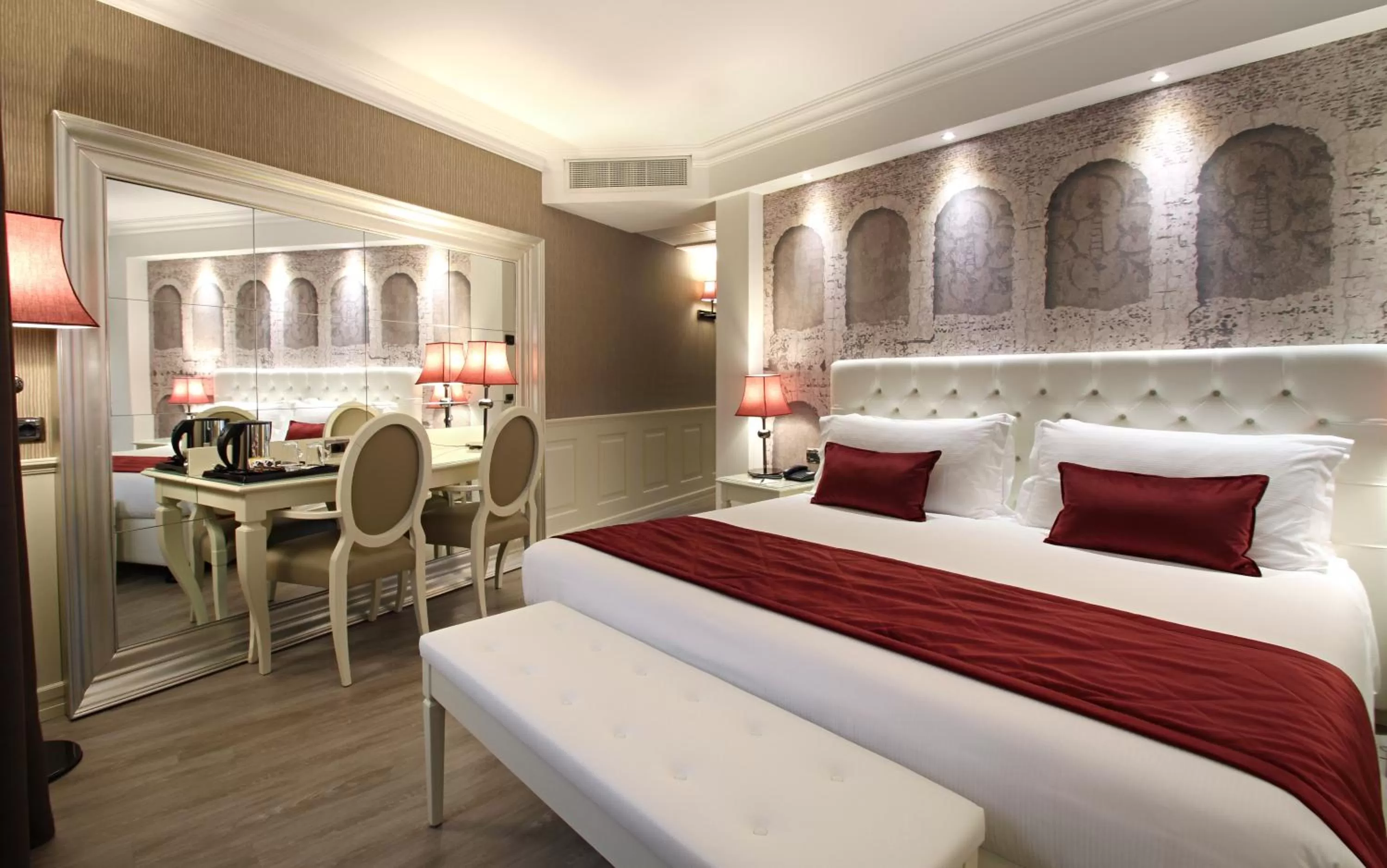 Deluxe Junior Suite - single occupancy in Hotel Giberti & Spa