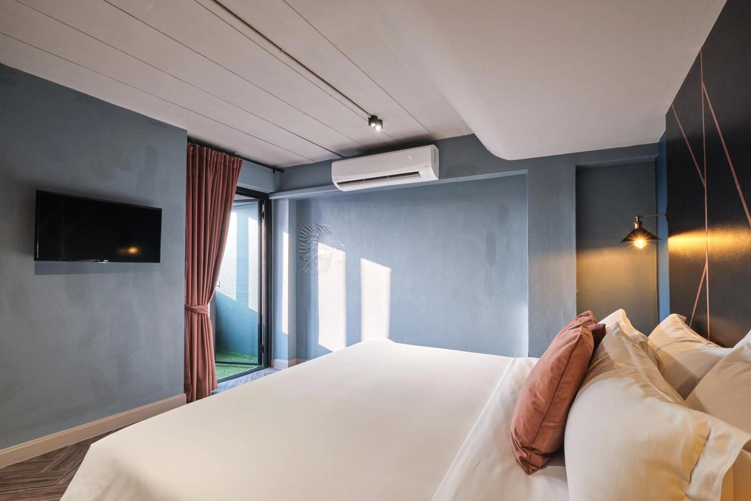 Superior King Room with City View in Ratchada Boutique Hotel