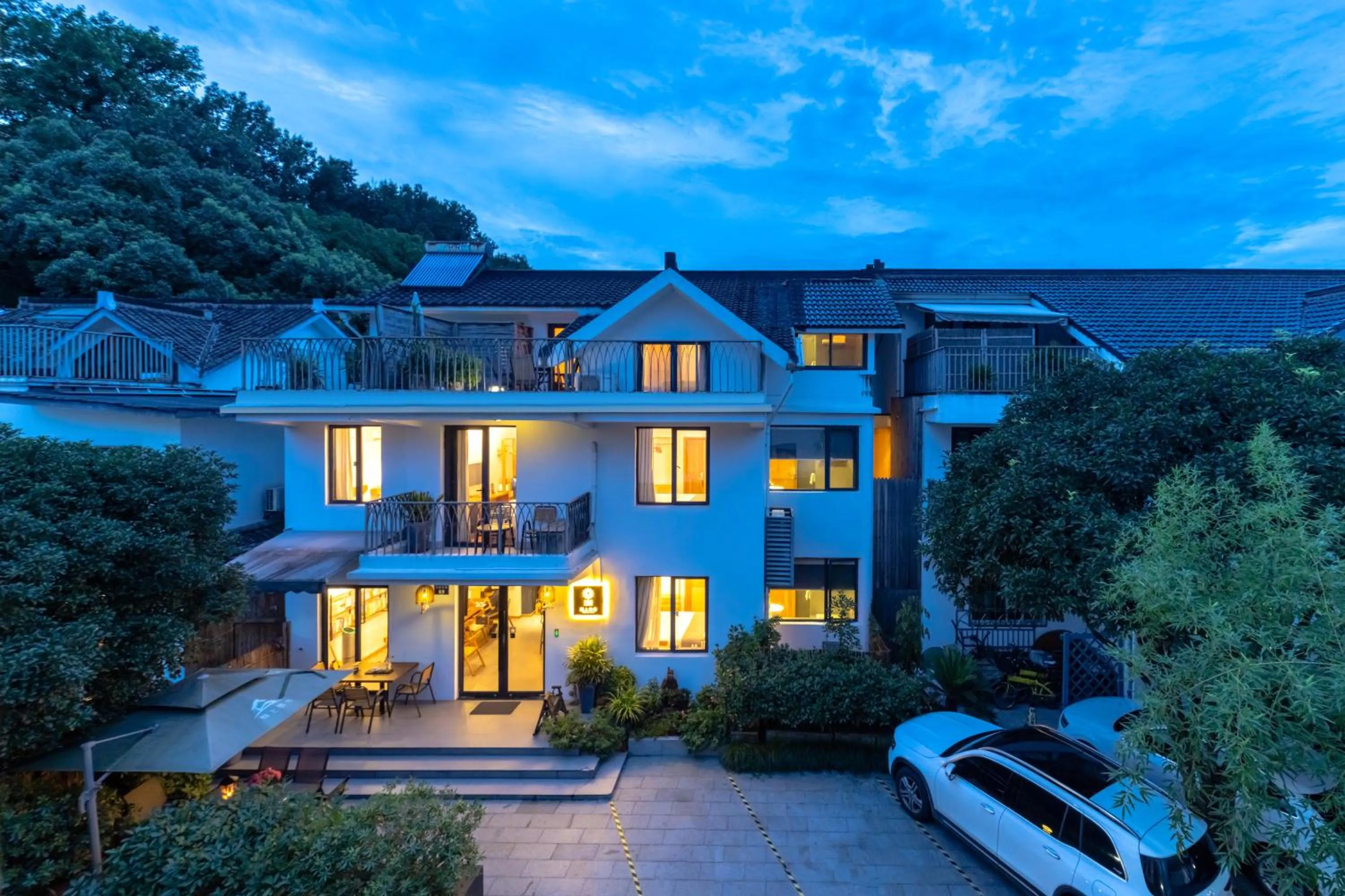 T innn - West Lake - Yueshang Yunshe Homestay - Hangzhou Taiziwan Park Branch