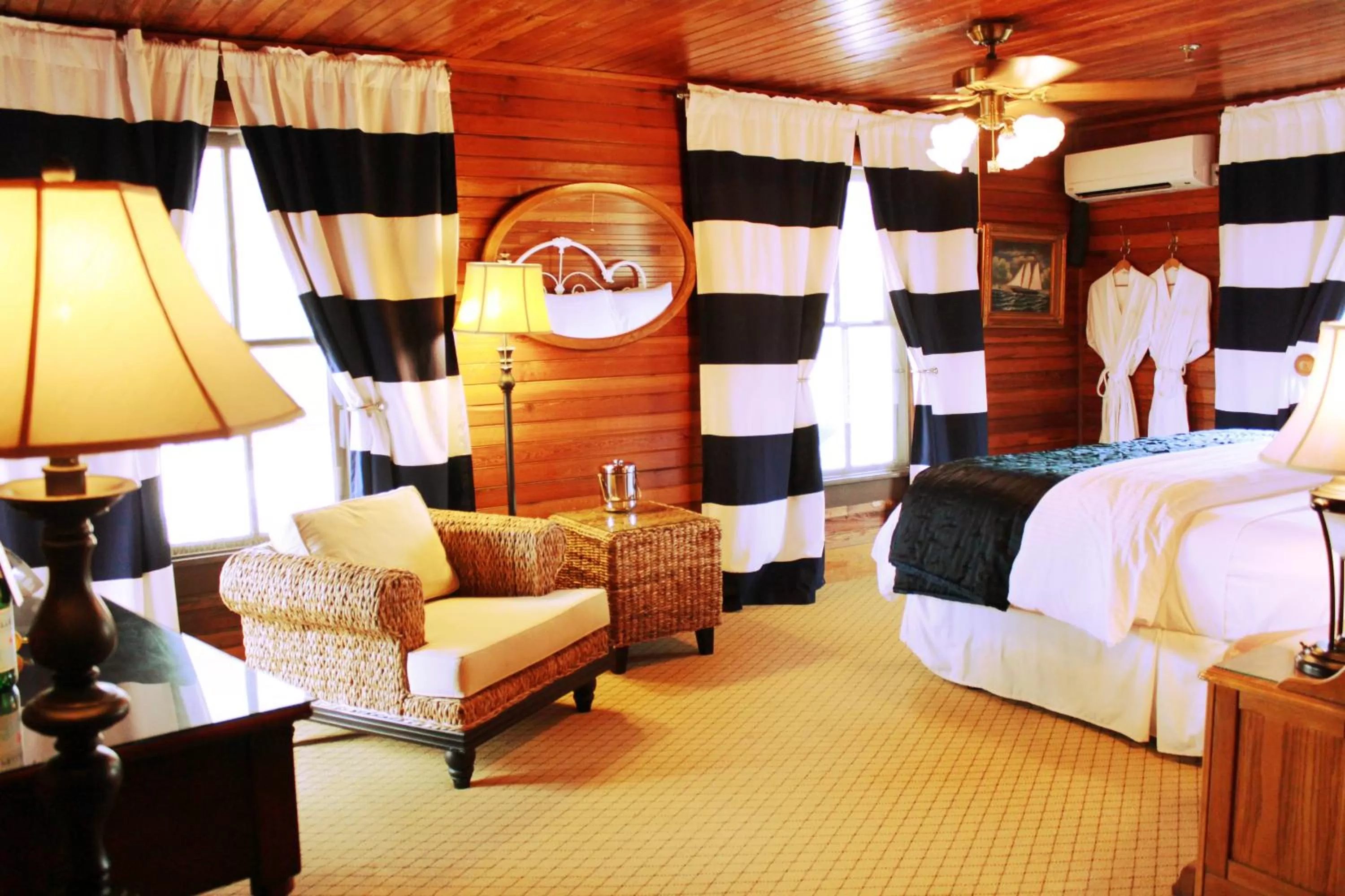 Yacht Club Suite in The Riverview Hotel - New Smyrna Beach