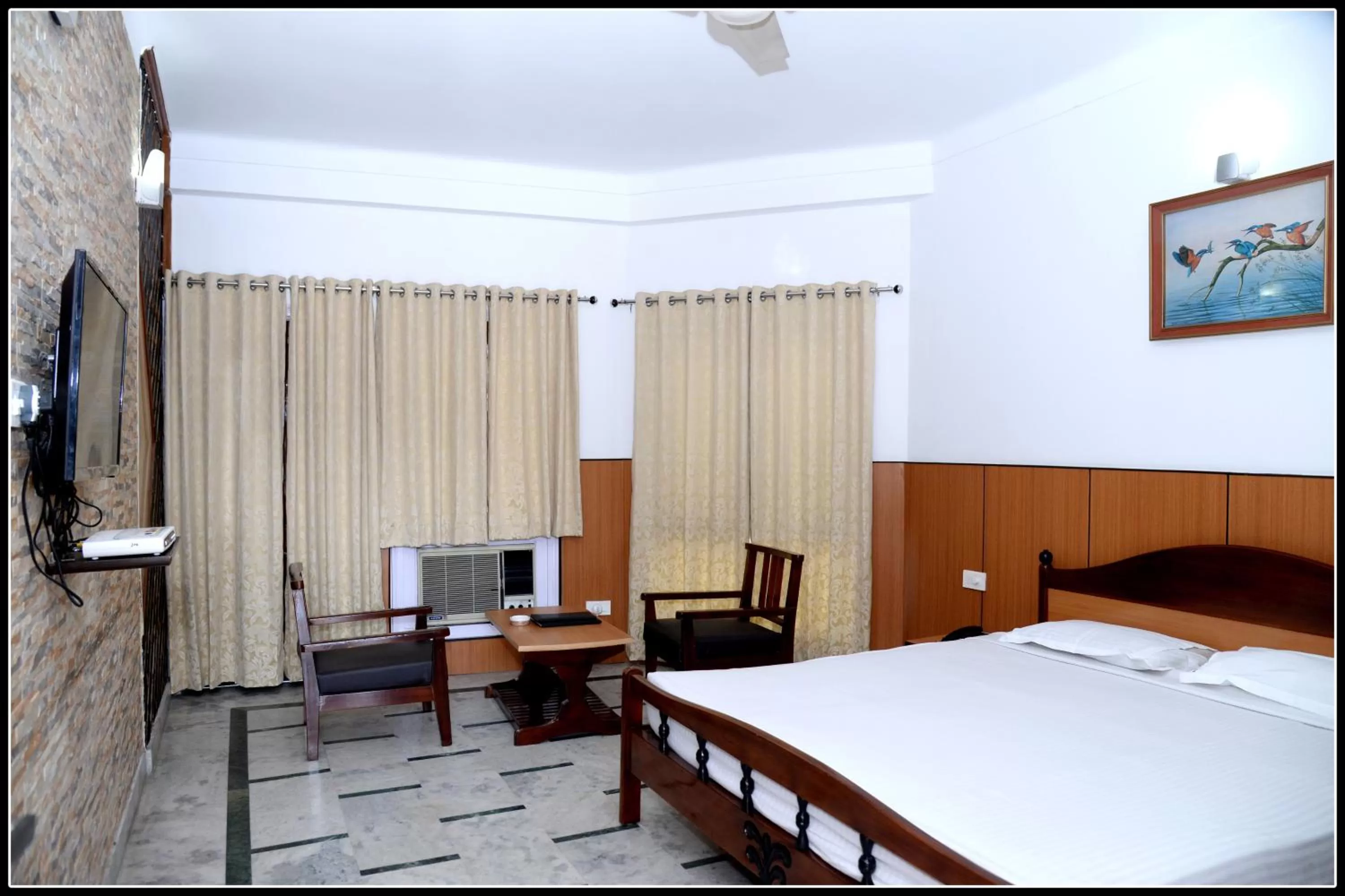 Deluxe Double Room in Hotel Valley View