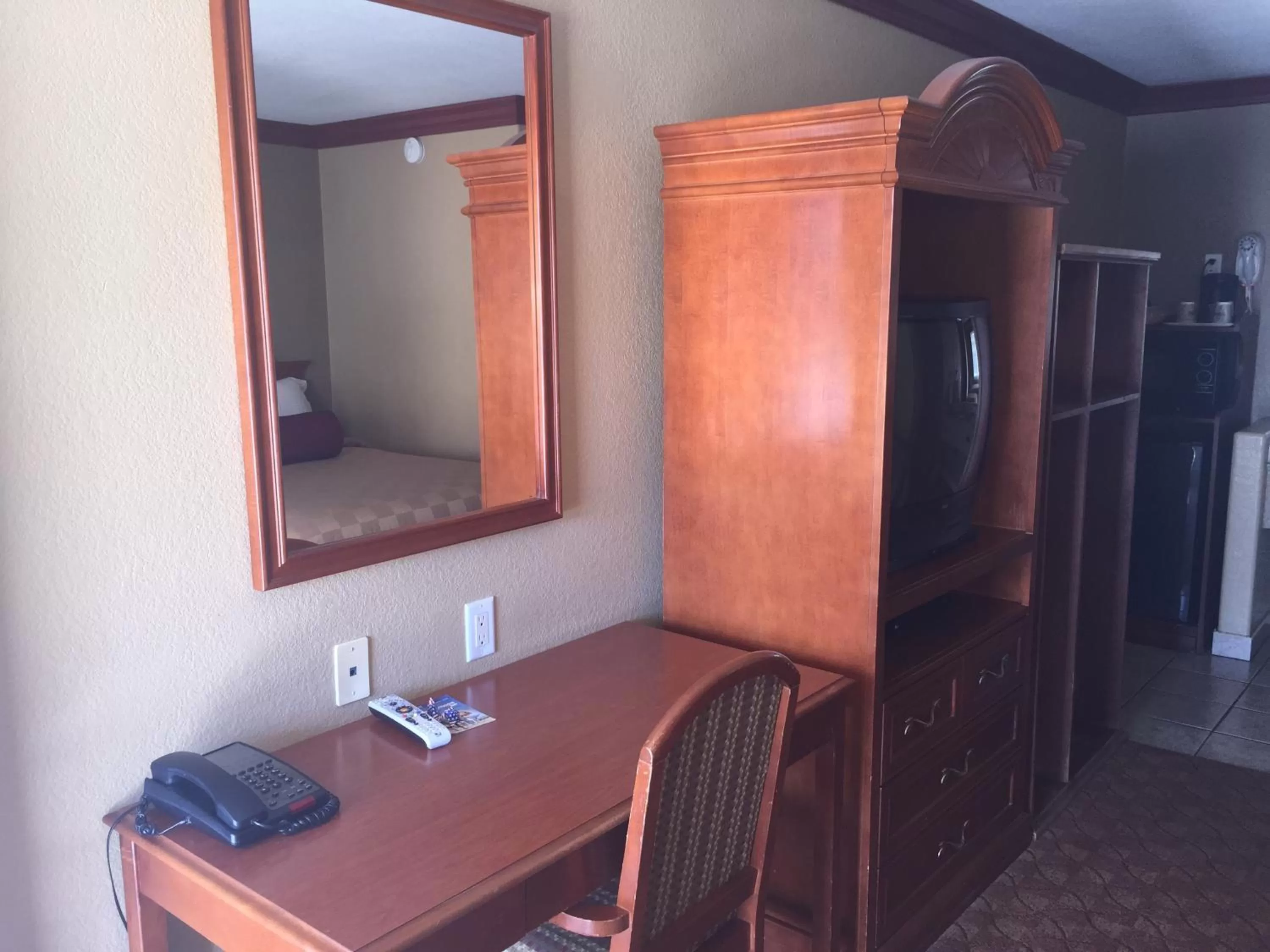 Standard King Room in Thunderbird Lodge