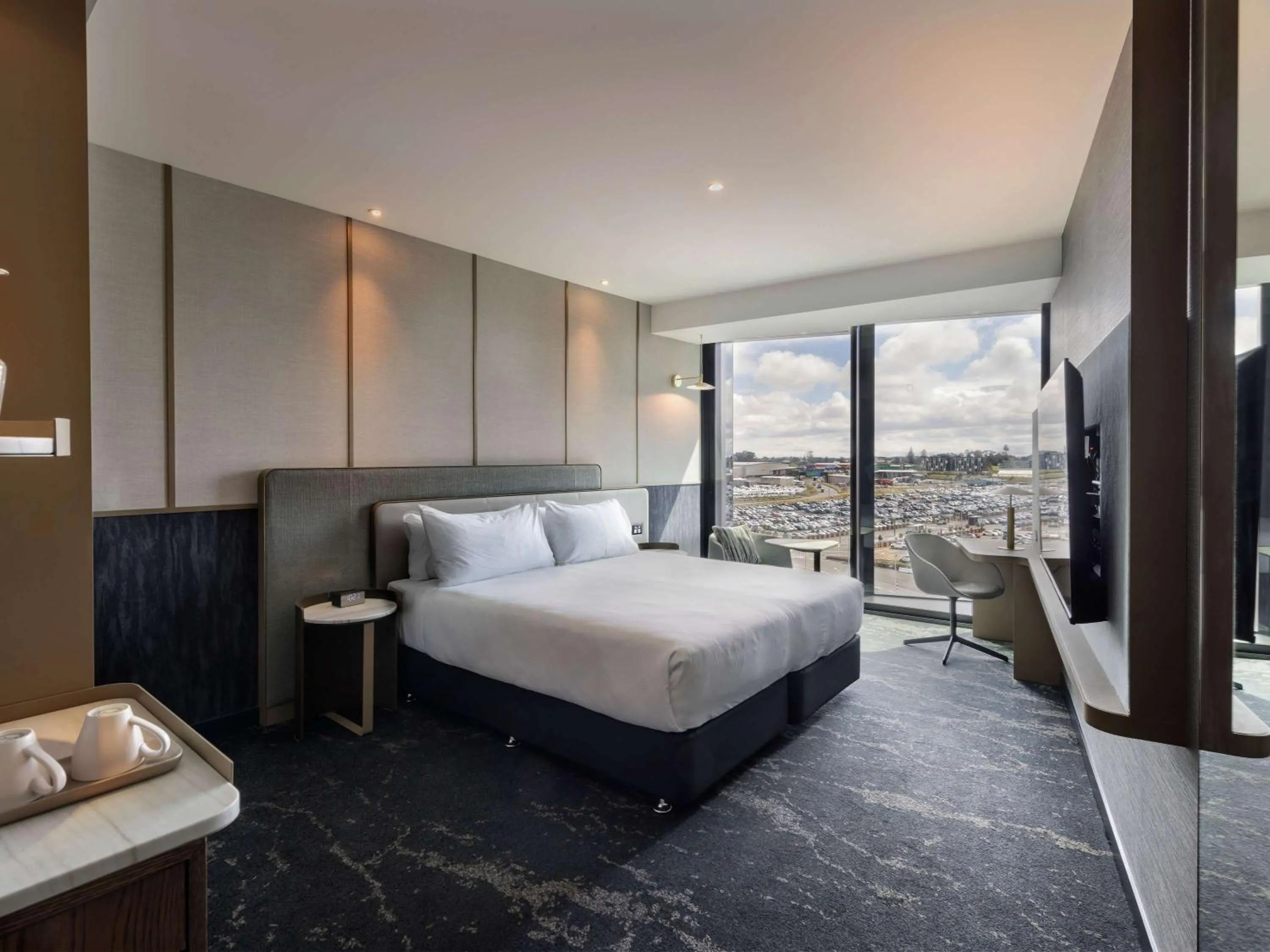 Superior King Room - Mobility Access in Pullman Auckland Airport
