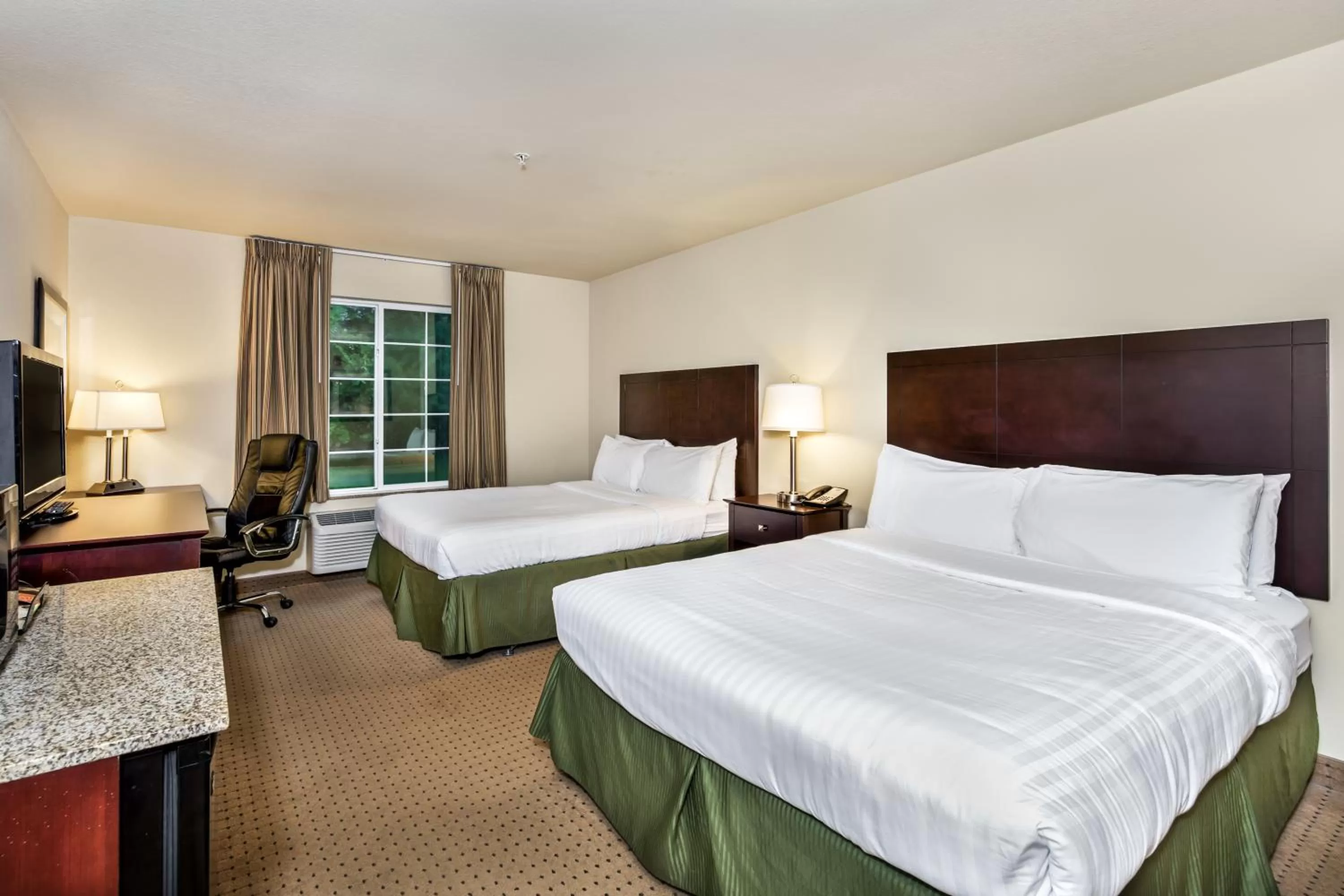 King Room - Disability Access in Cobblestone Inn & Suites - Vinton, IA