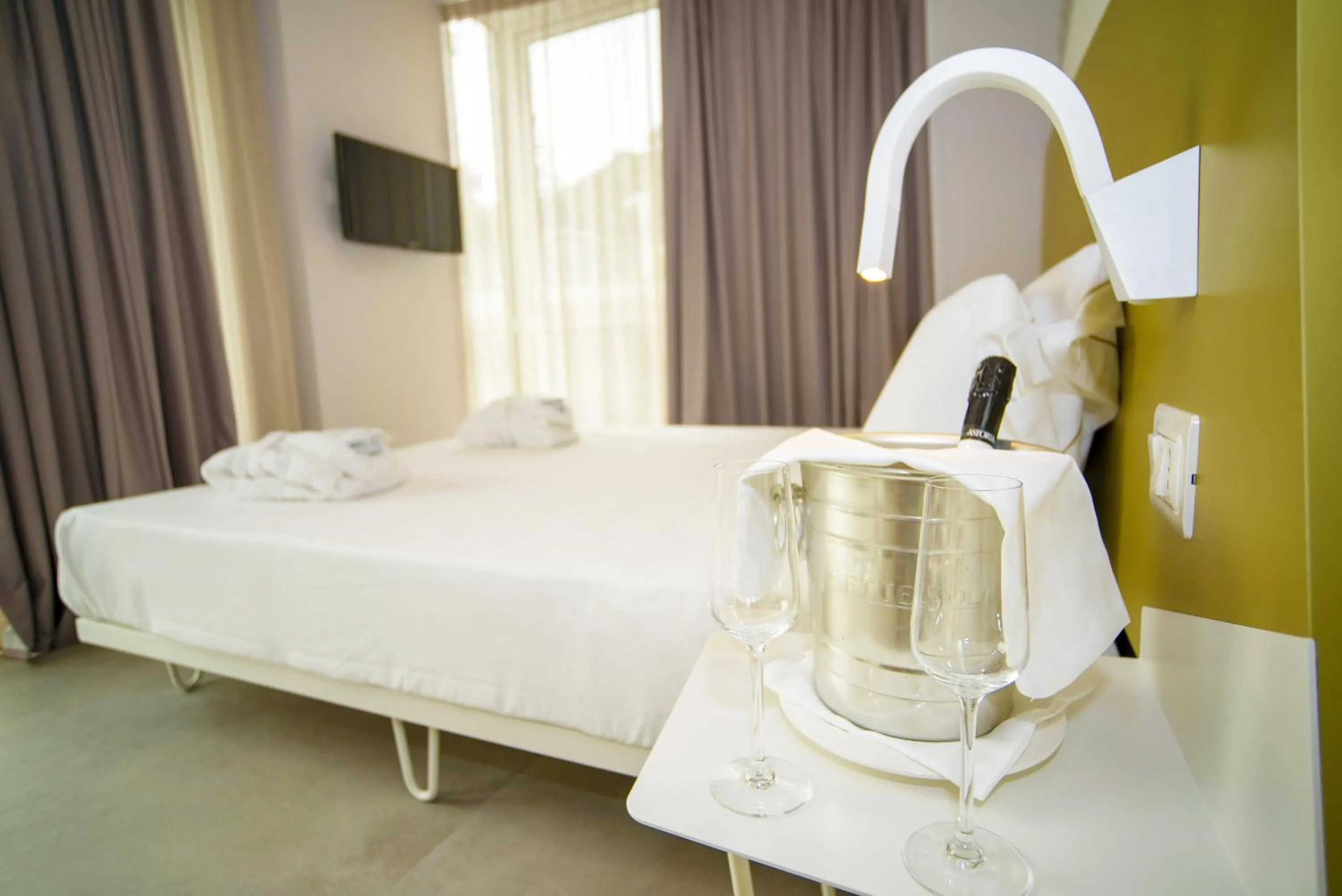 Superior Double Room in Hotel Malavoglia