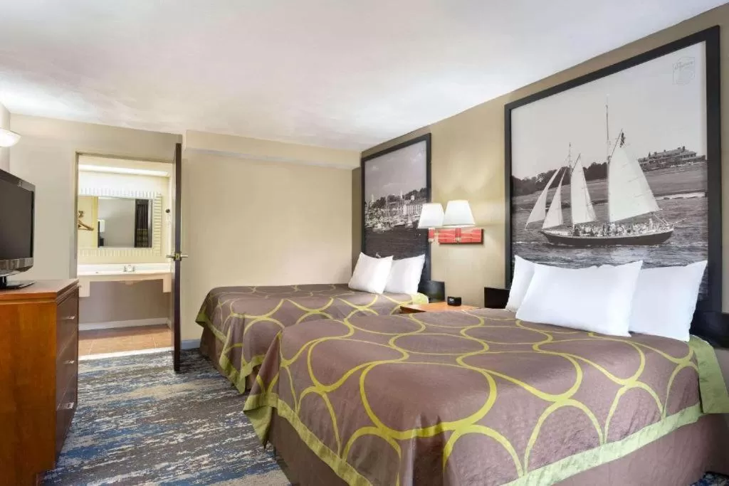 Double Room - Disability Access/Non-Smoking in Super 8 by Wyndham West Greenwich/Providence