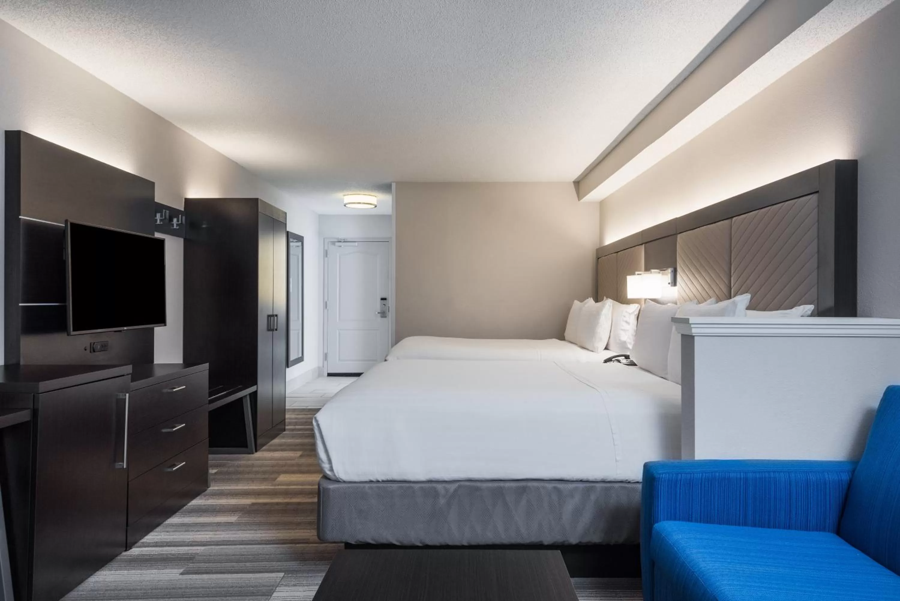 Queen Suite with Two Queen Beds in Holiday Inn Express & Suites Florence I-95 & I-20 Civic Ctr by IHG