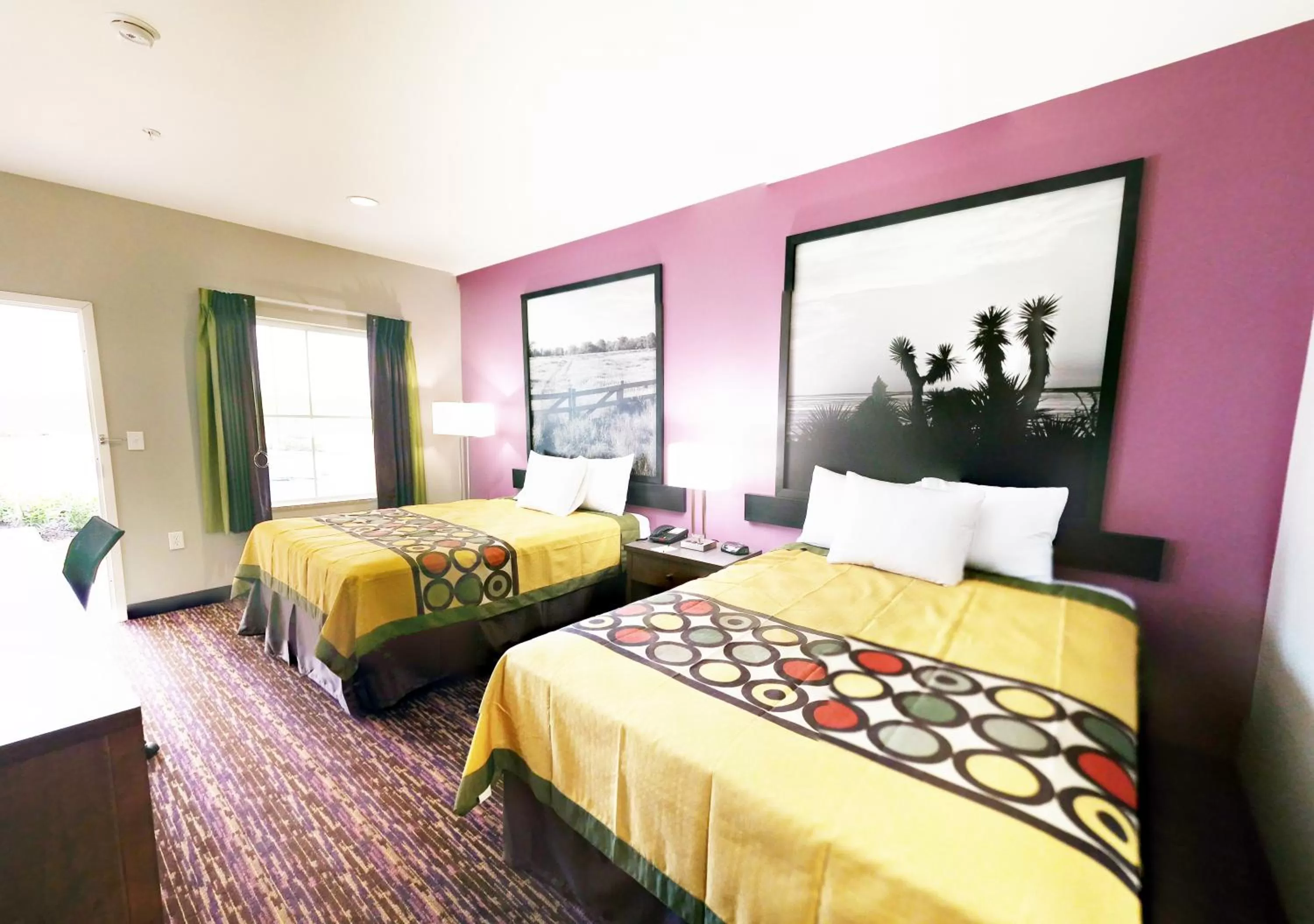 Queen Suite - Non-Smoking in Super 8 by Wyndham Carrizo Springs