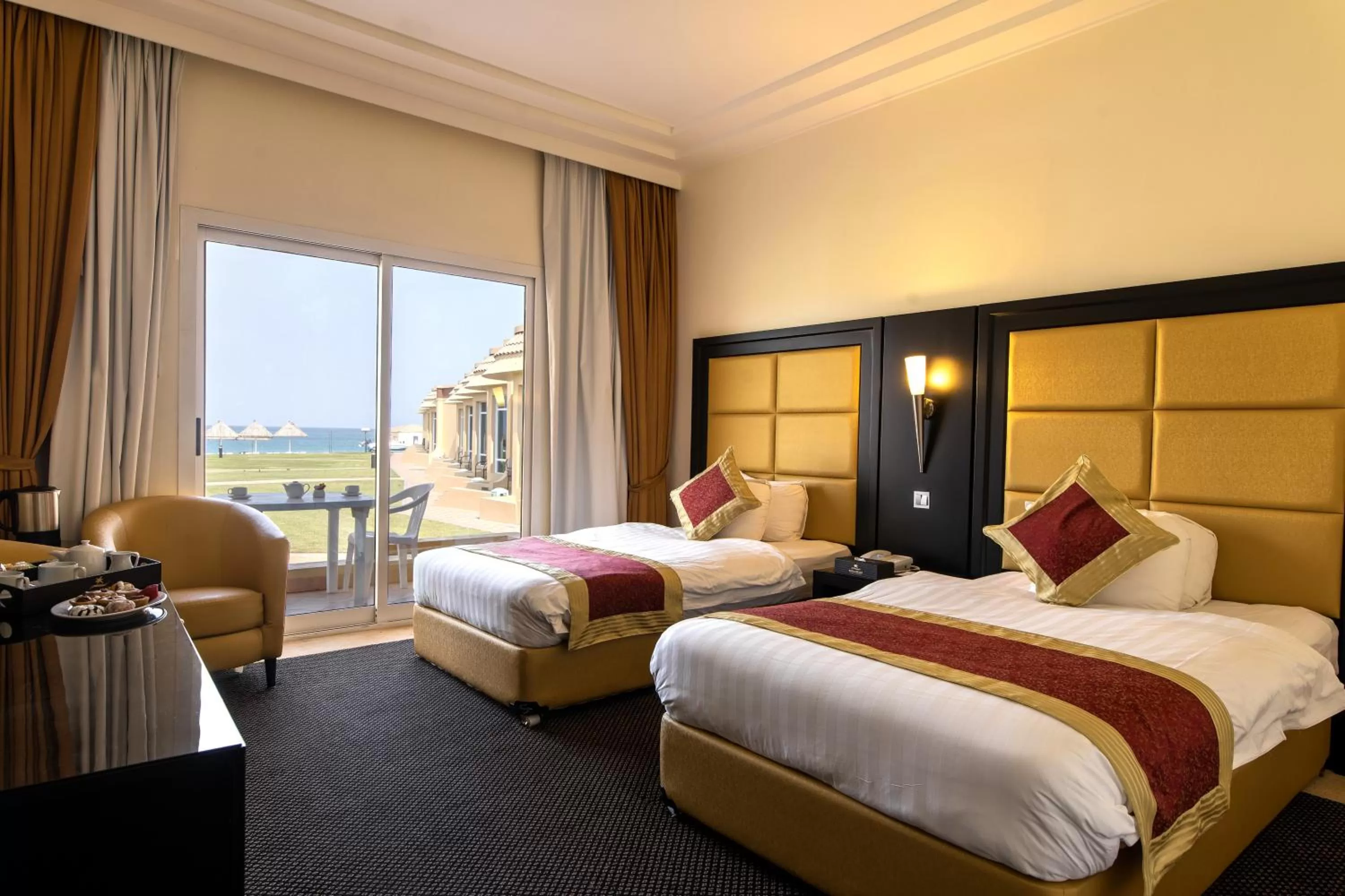 Standard Twin Room in Royal Beach Hotel & Resort