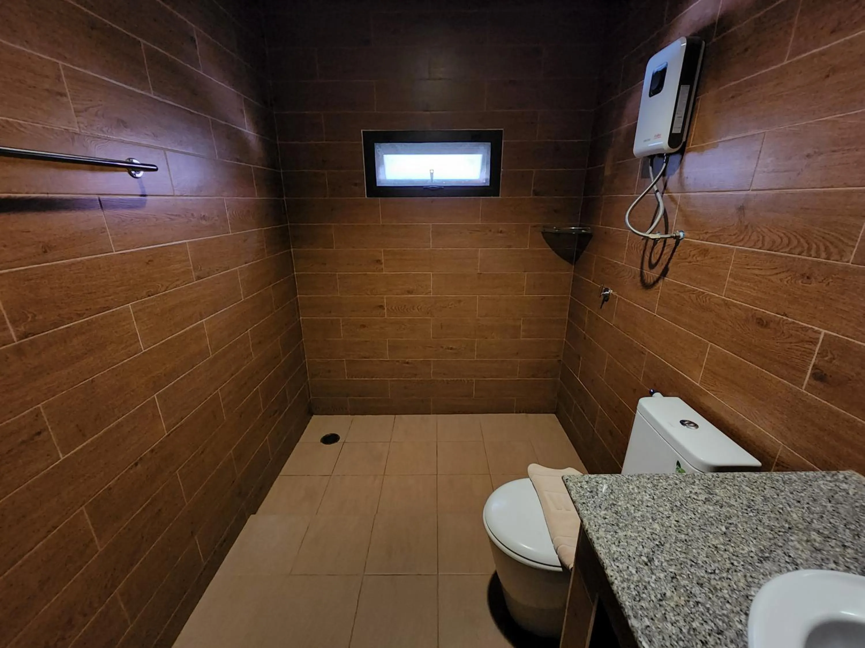 Two-Bedroom Bungalow with Living Room (4 Adults) in La-or Resort