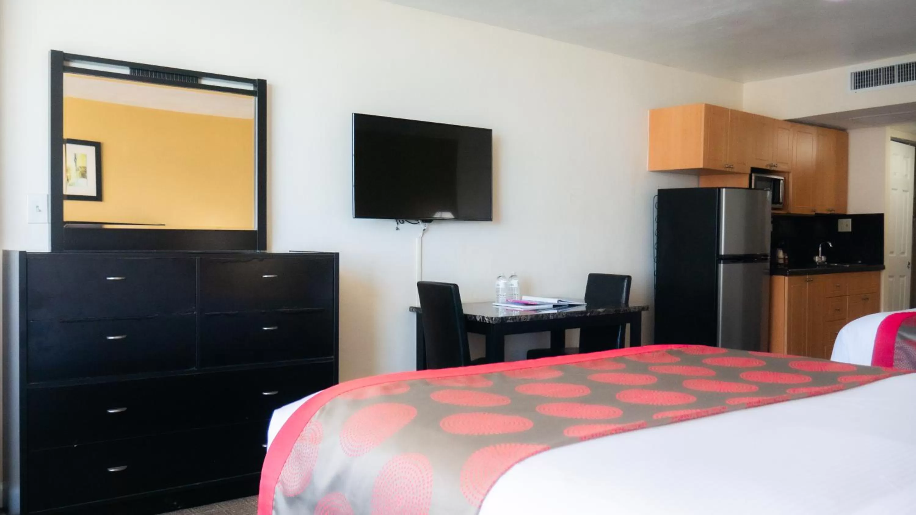 2 Queen Beds, Partial Ocean View, Balcony, Non-Smoking in Ramada Plaza by Wyndham Marco Polo Beach Resort