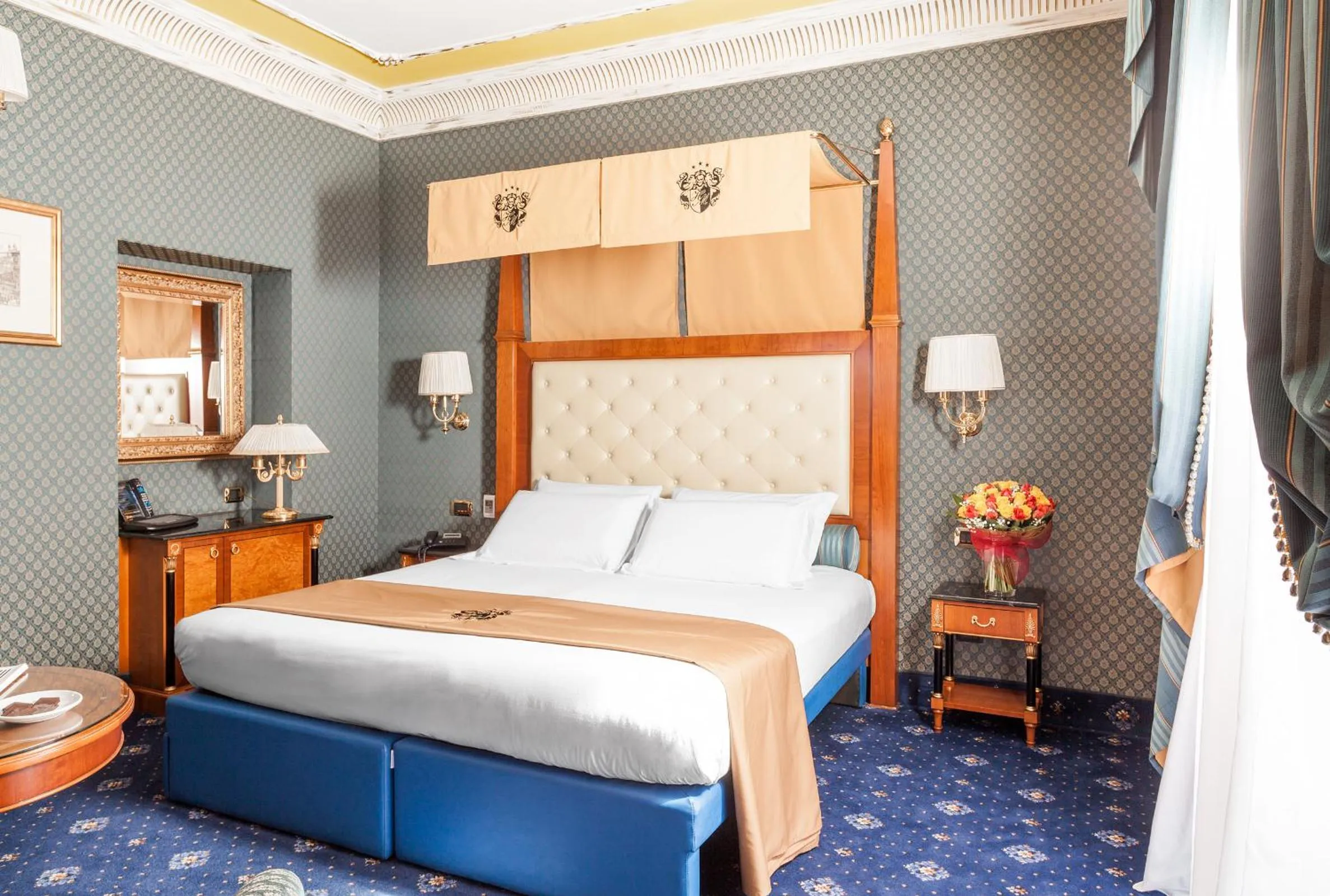 Two Connecting Double Rooms in Hotel Manfredi Suite In Rome