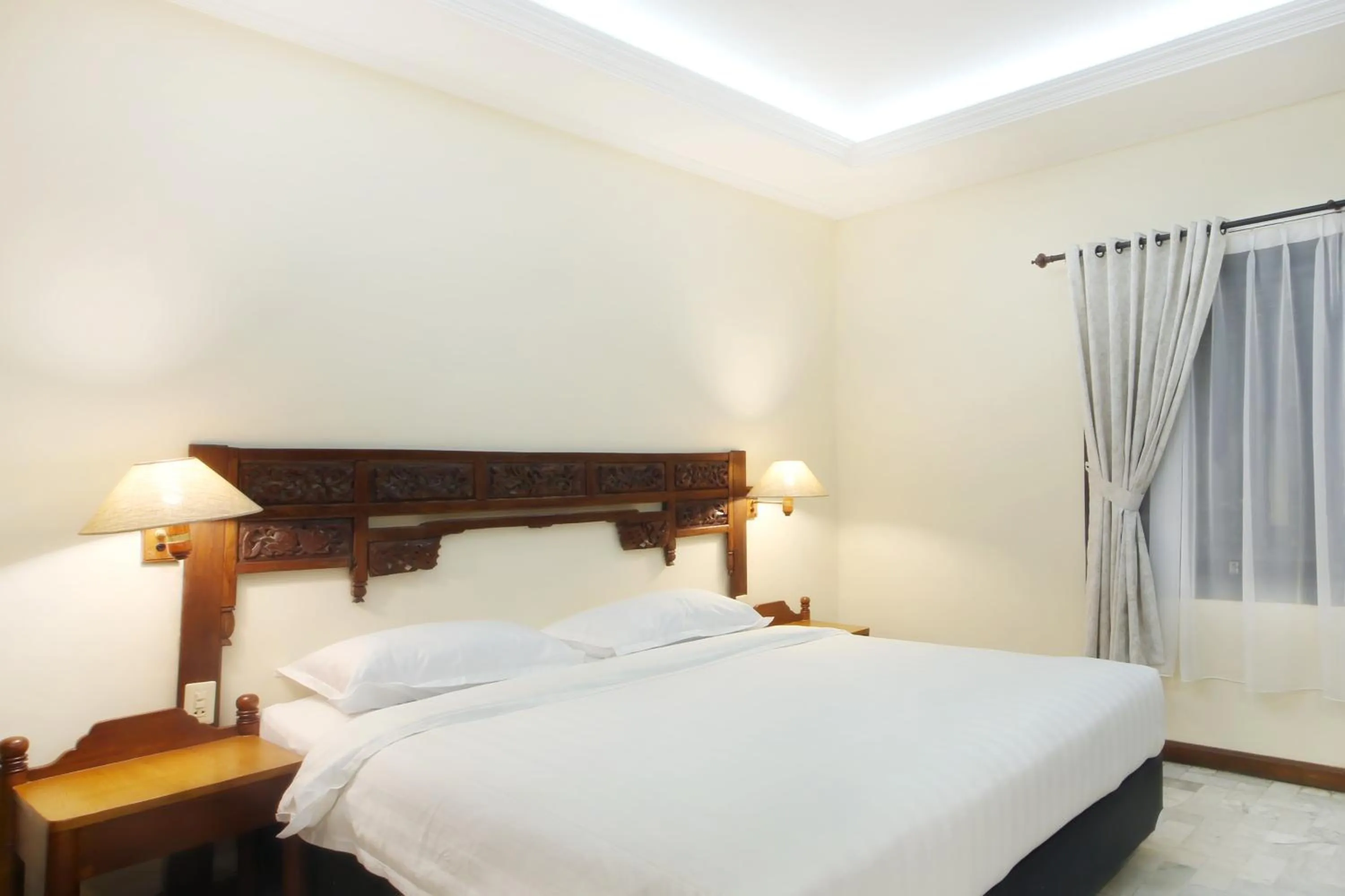 Single Room with Pool View in Bali Bungalo Hotel